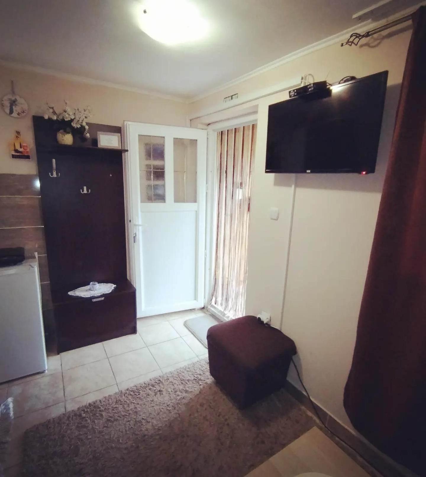 Apartment - Ground Floor photo 2
