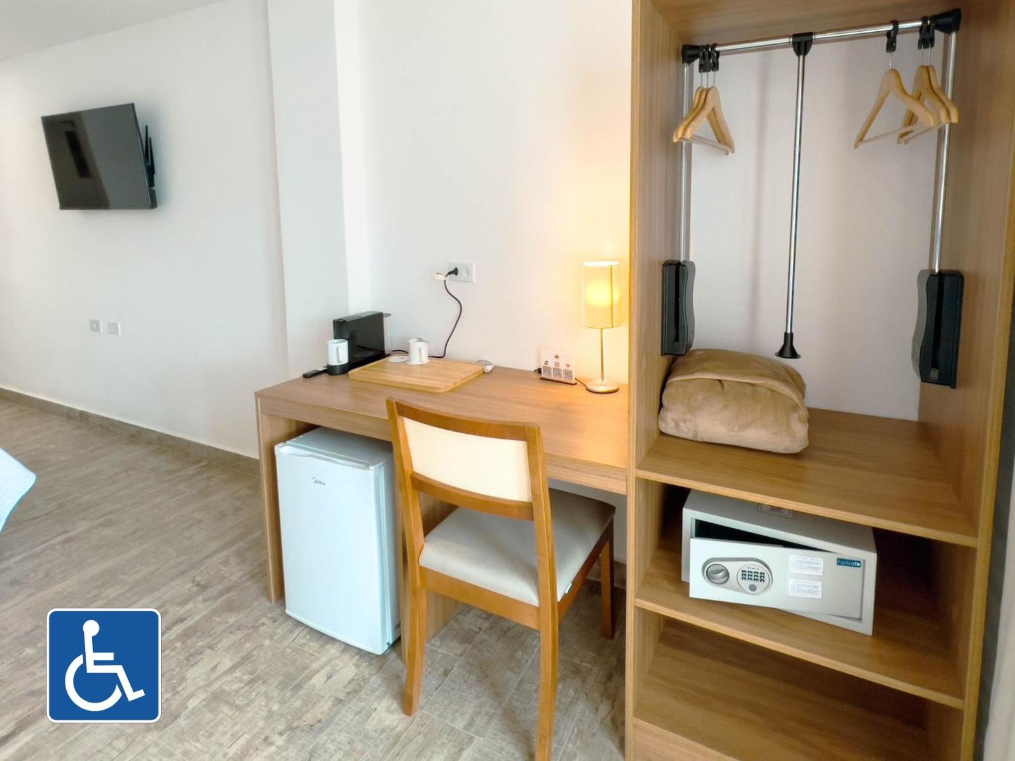 Triple Room with Balcony Sea View