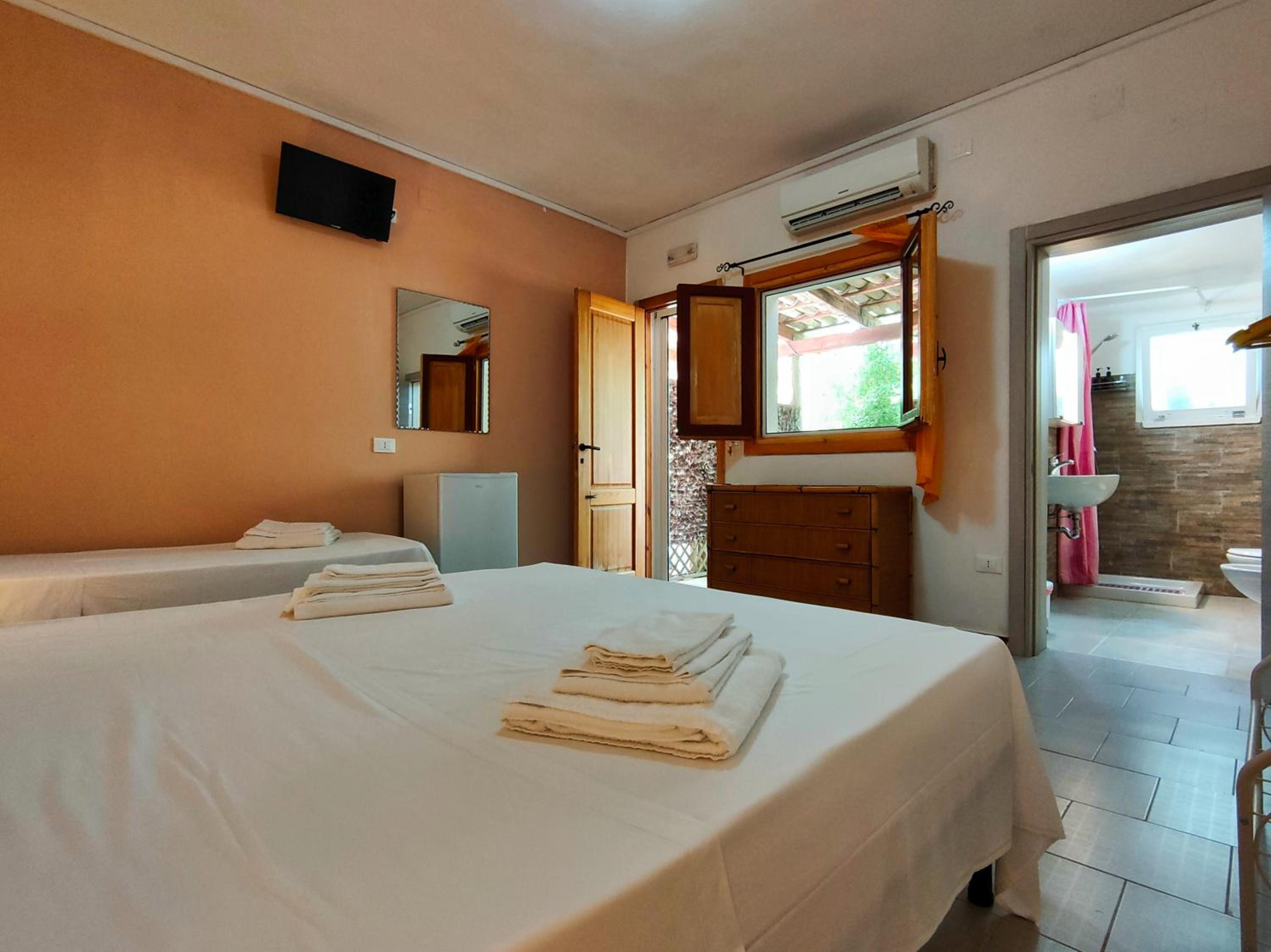 Comfort Triple Room