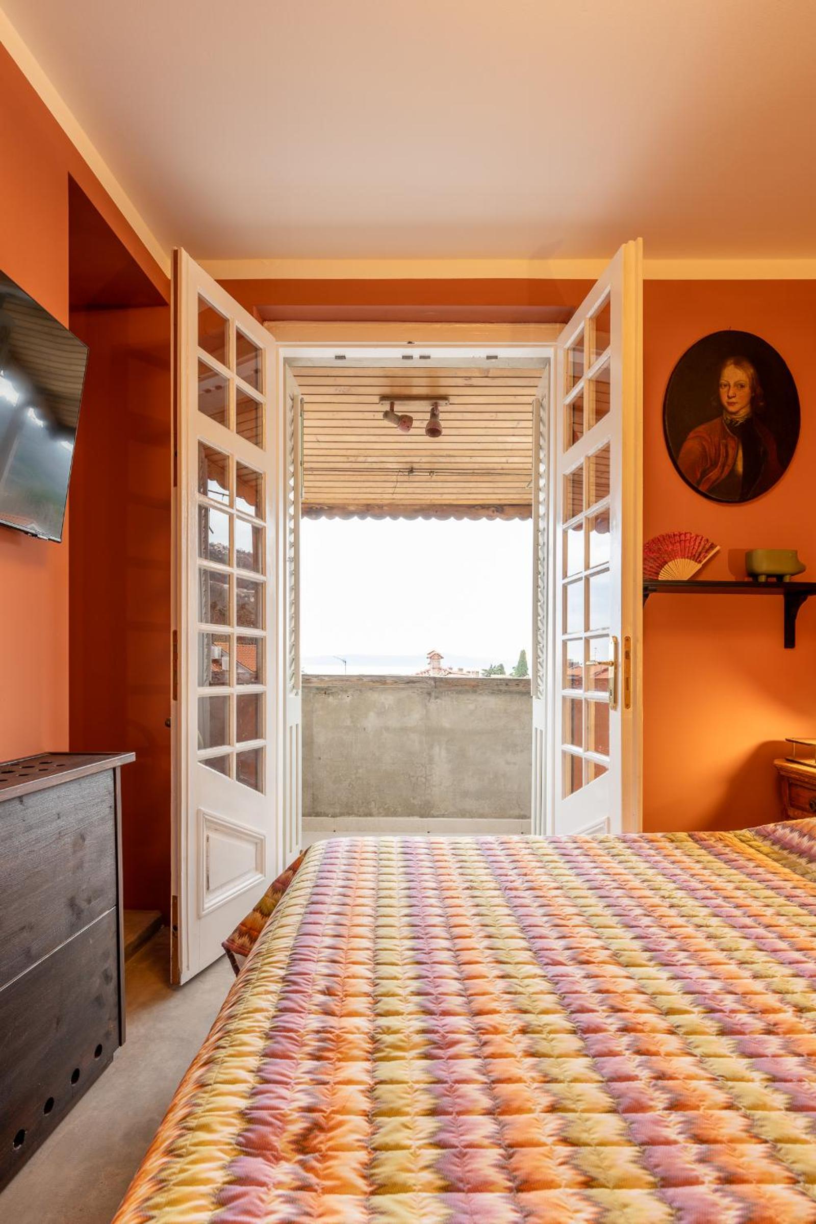 Deluxe Double Room with Balcony and Sea View photo 3