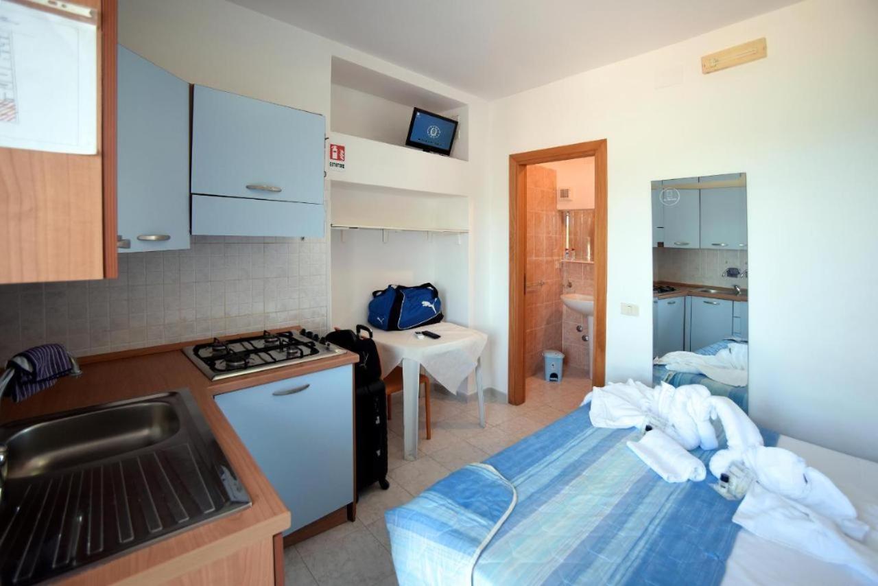 Studio Apartment photo 3