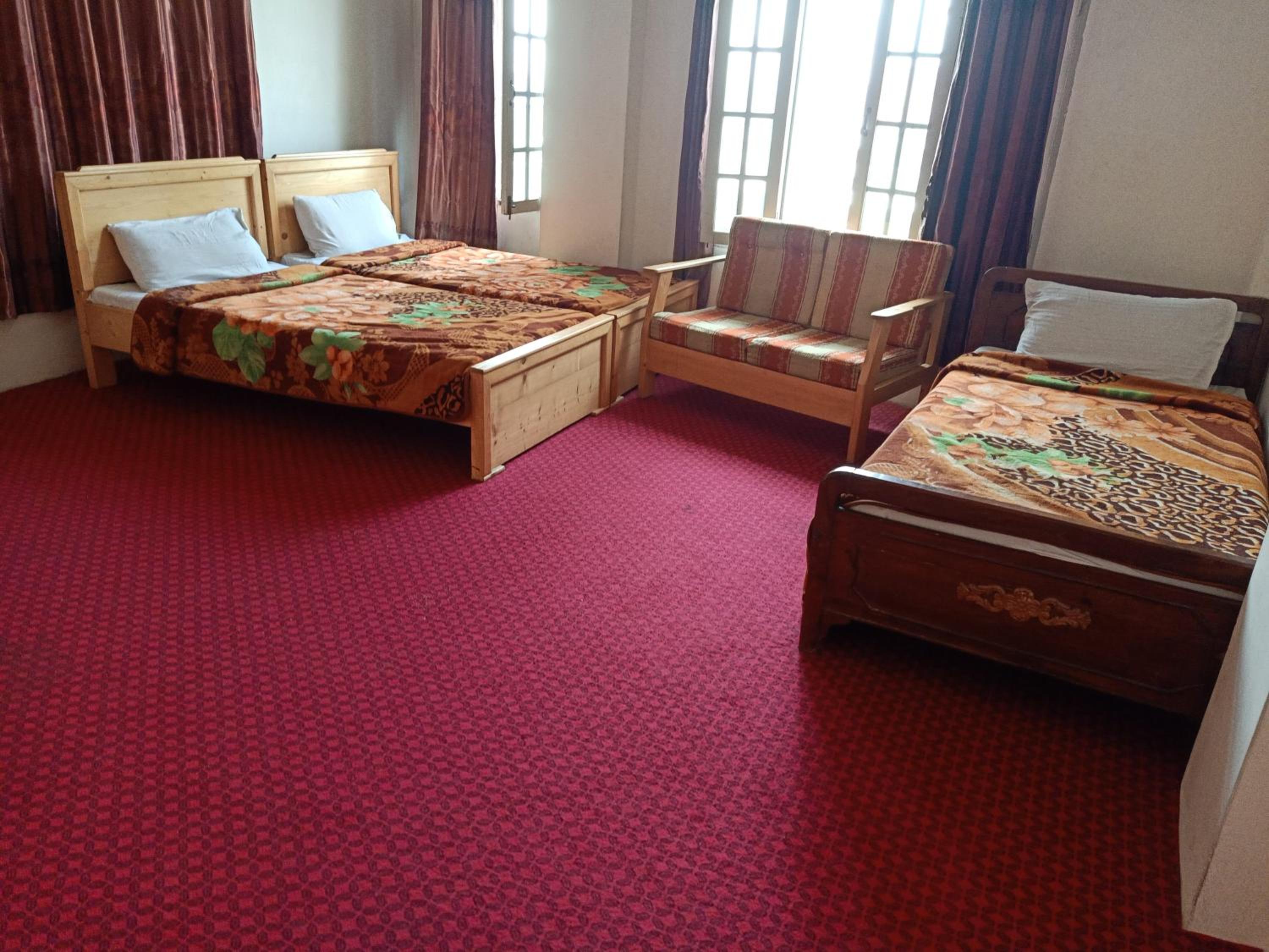 Deluxe Family Room photo 1