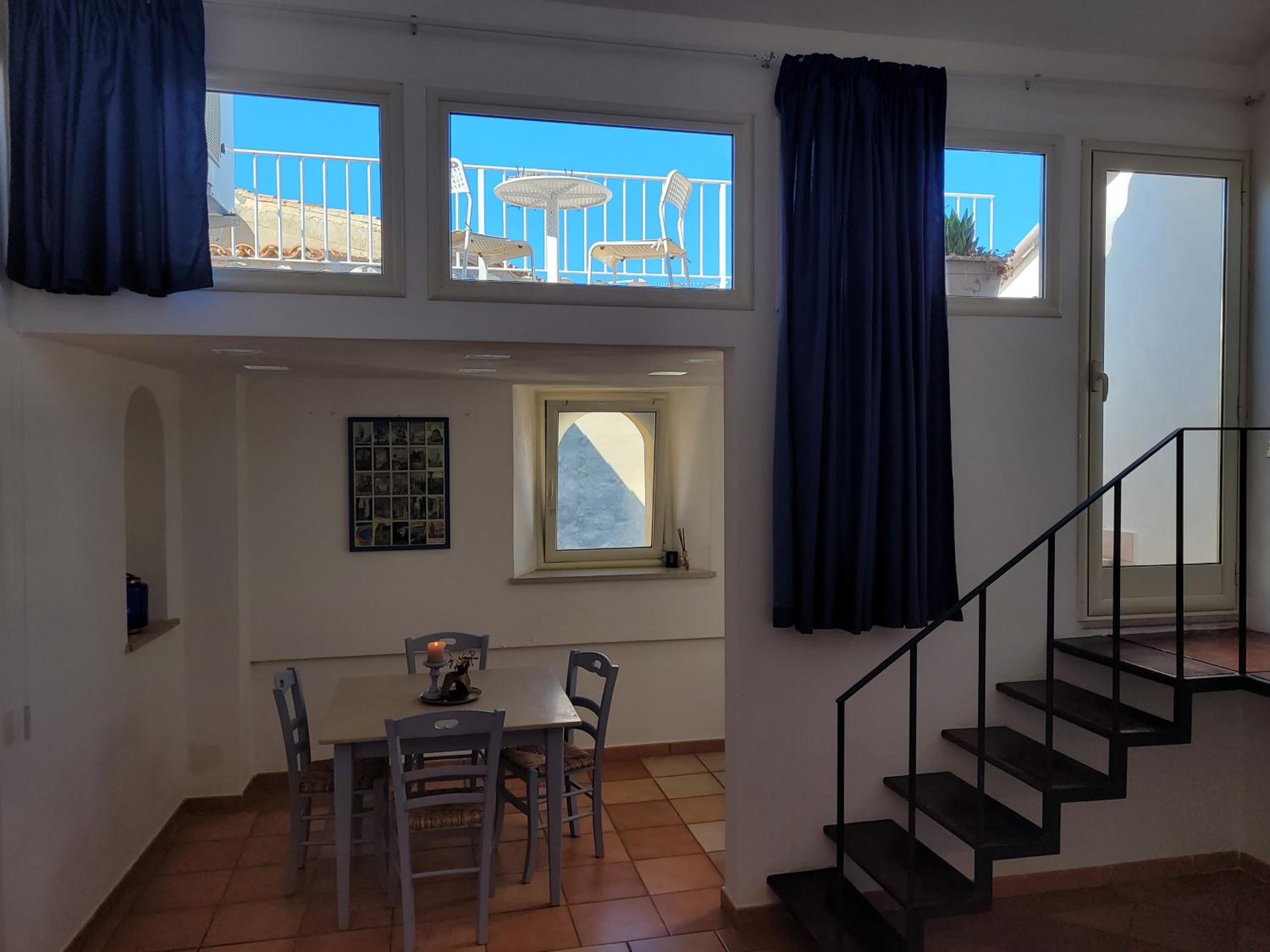 Apartment with Balcony photo 3