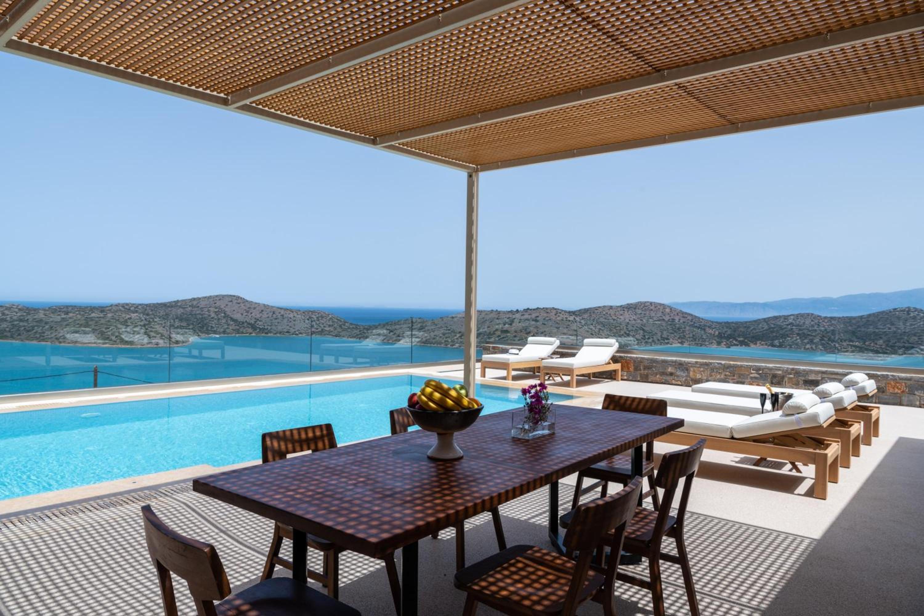 Three-Bedroom Villa photo 3