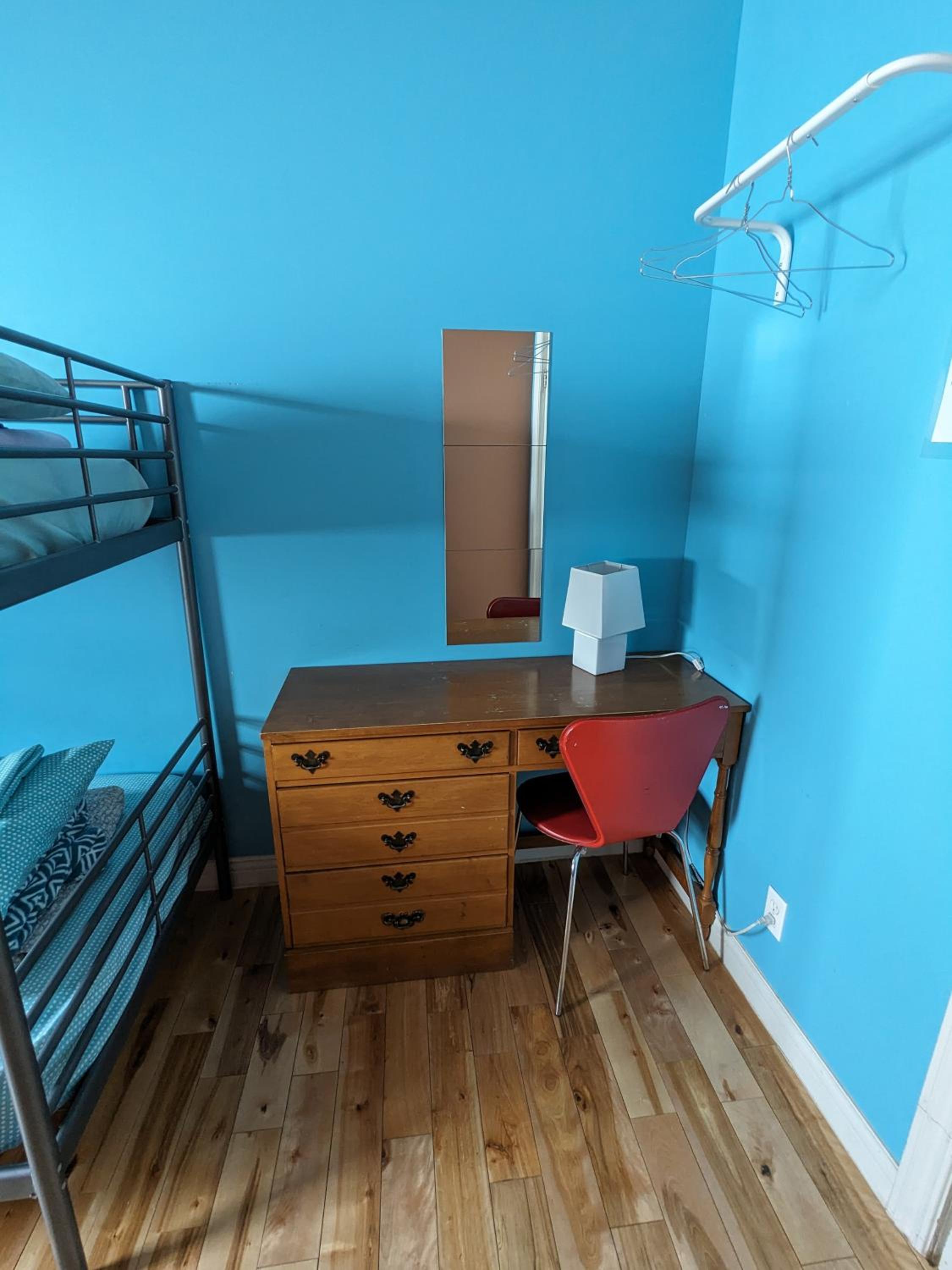 Economy Twin Room photo 3