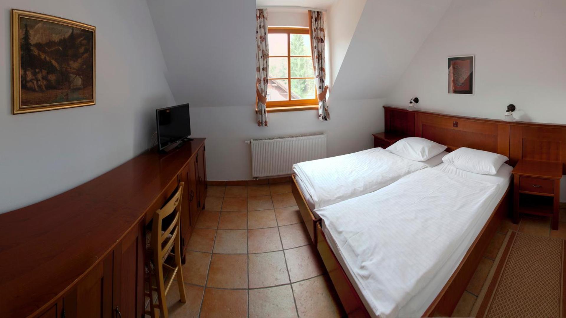 Standard Double Room - Photo 6