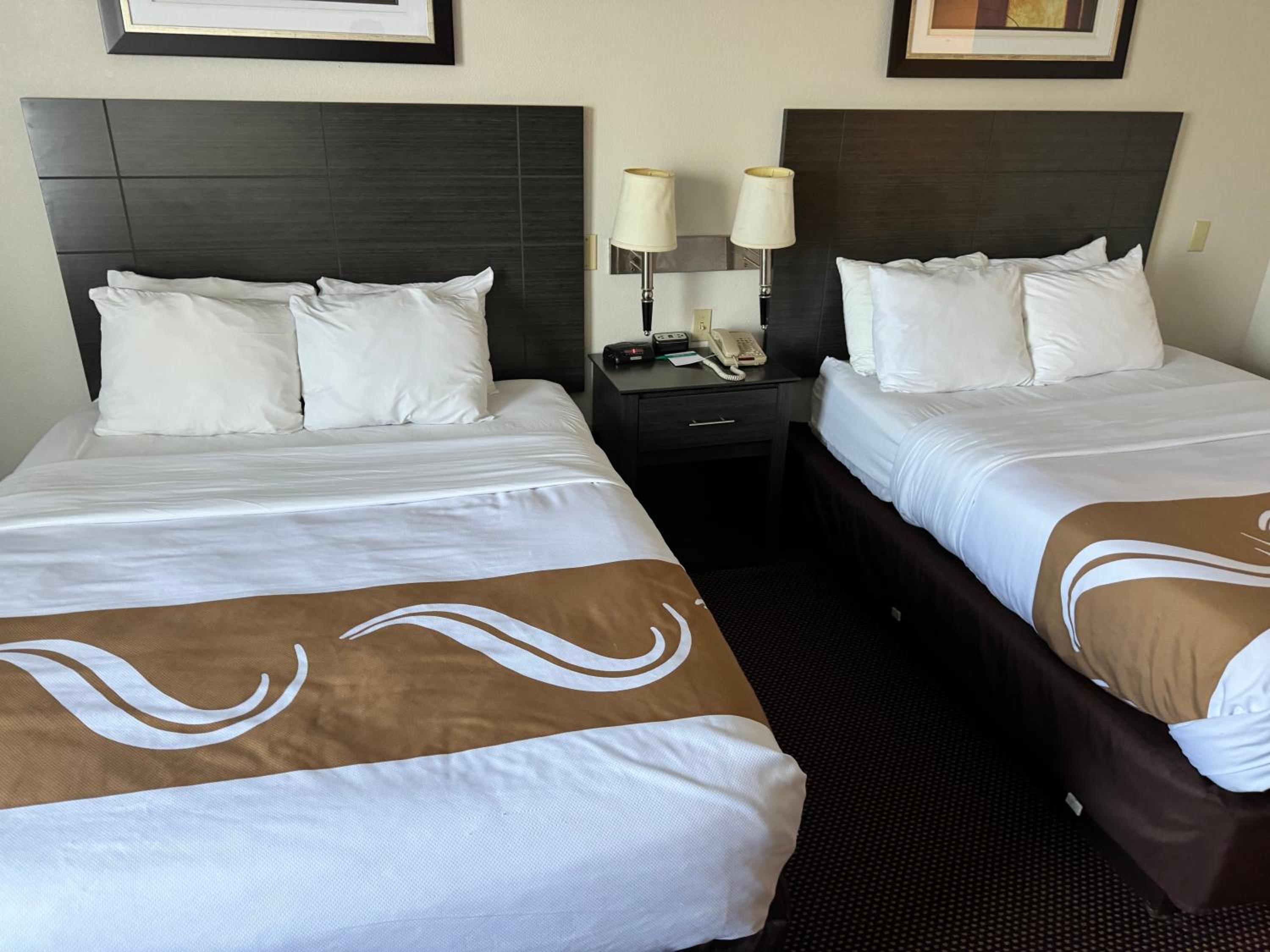 Queen Room with Two Queen Beds - Non-Smoking - Photo 1