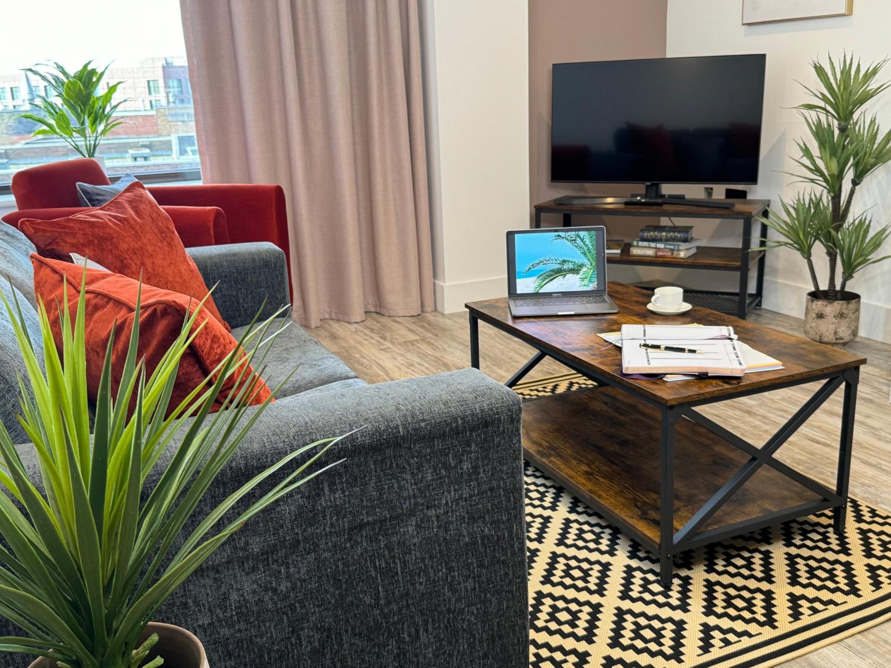 One-Bedroom Apartment photo 2