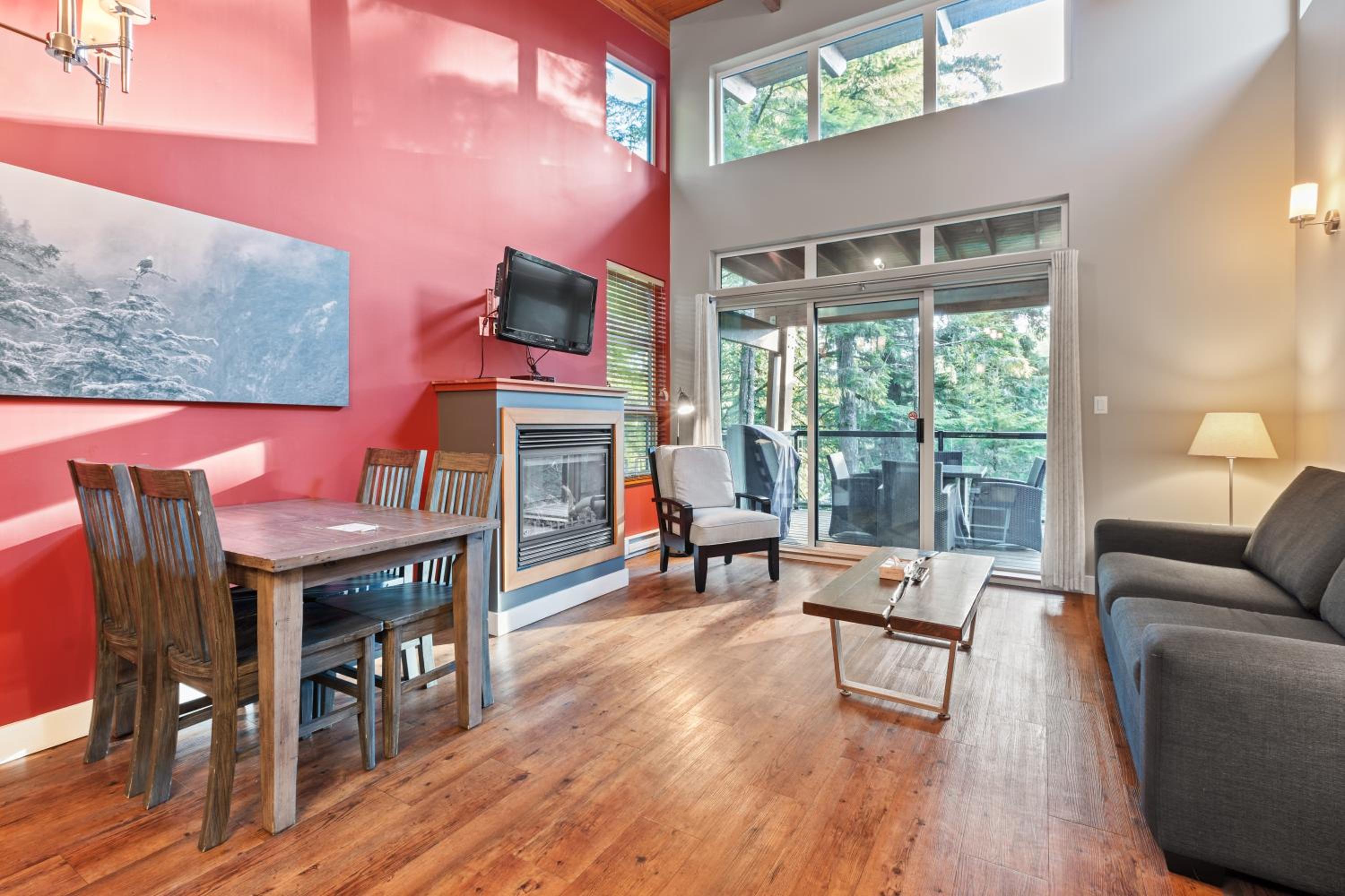 Superior One-Bedroom Apartment photo 3