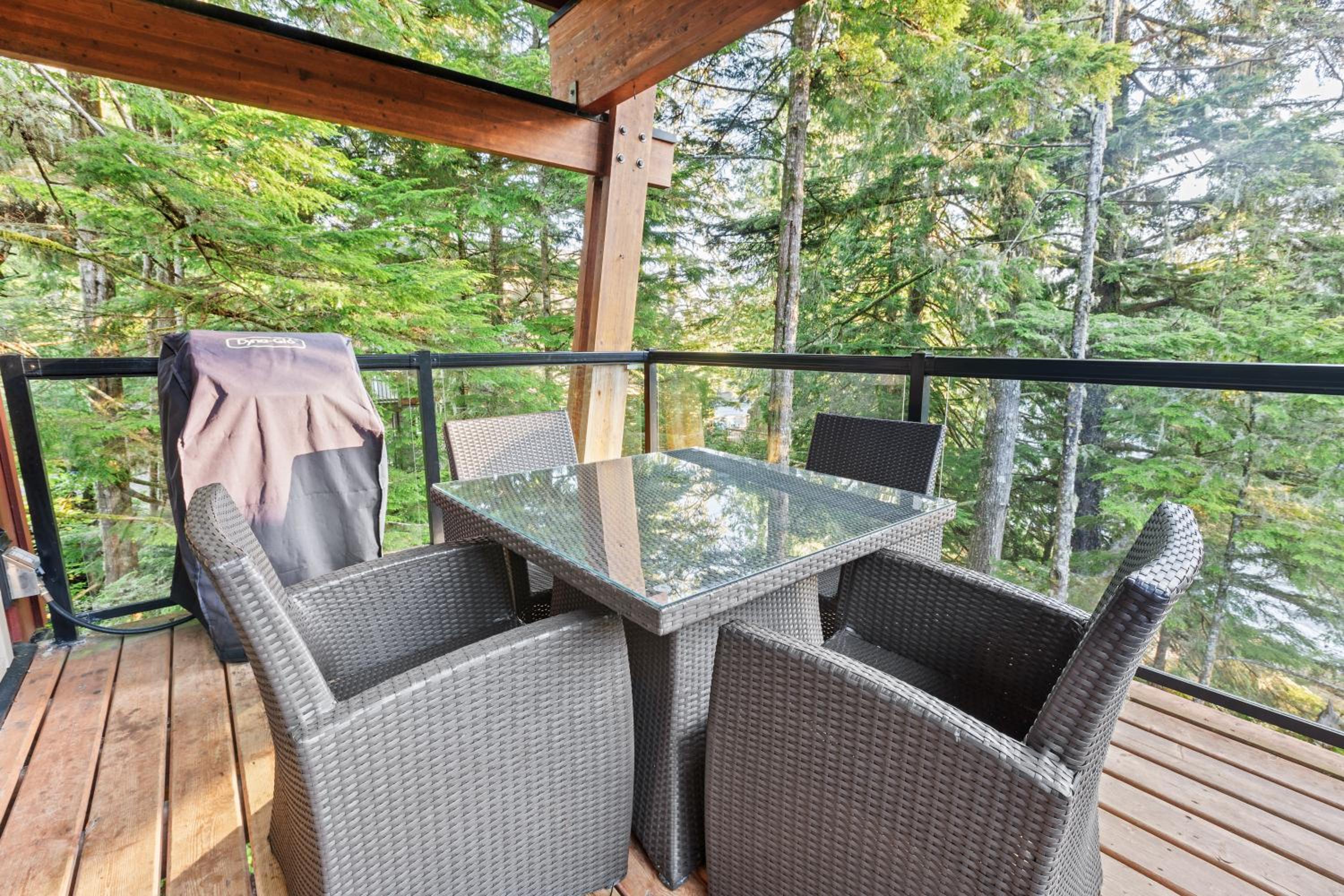 Superior One-Bedroom Apartment photo 2