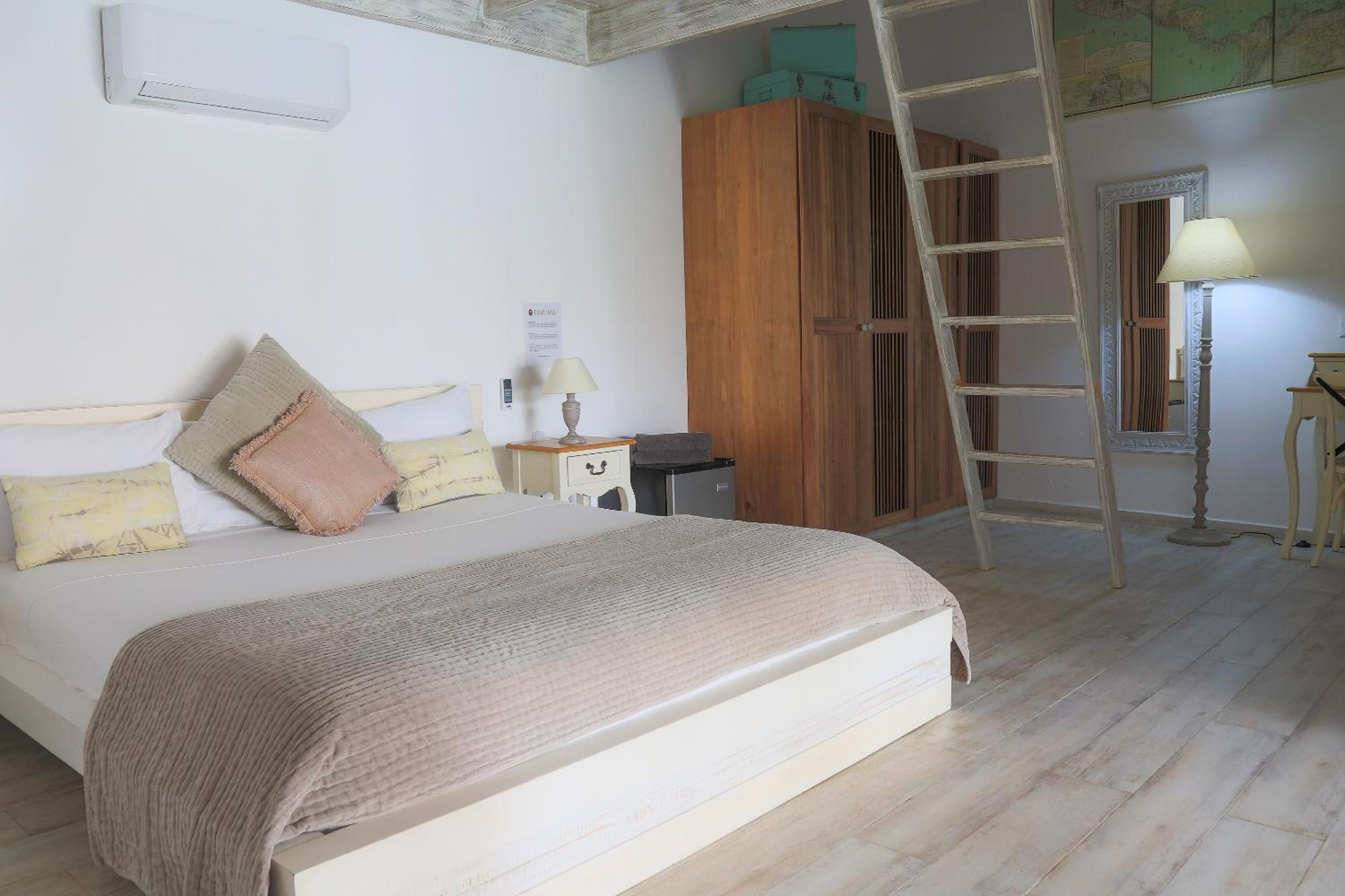 Duplex Quadruple Room