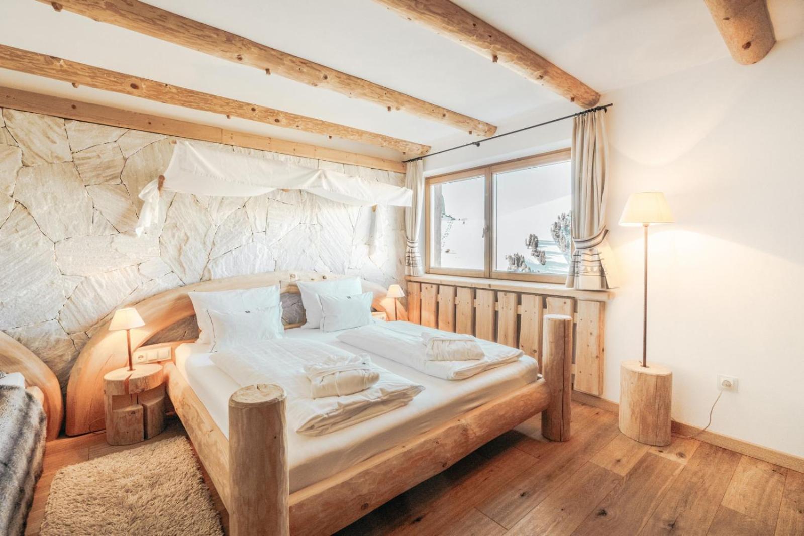 King Room with Mountain View photo 3