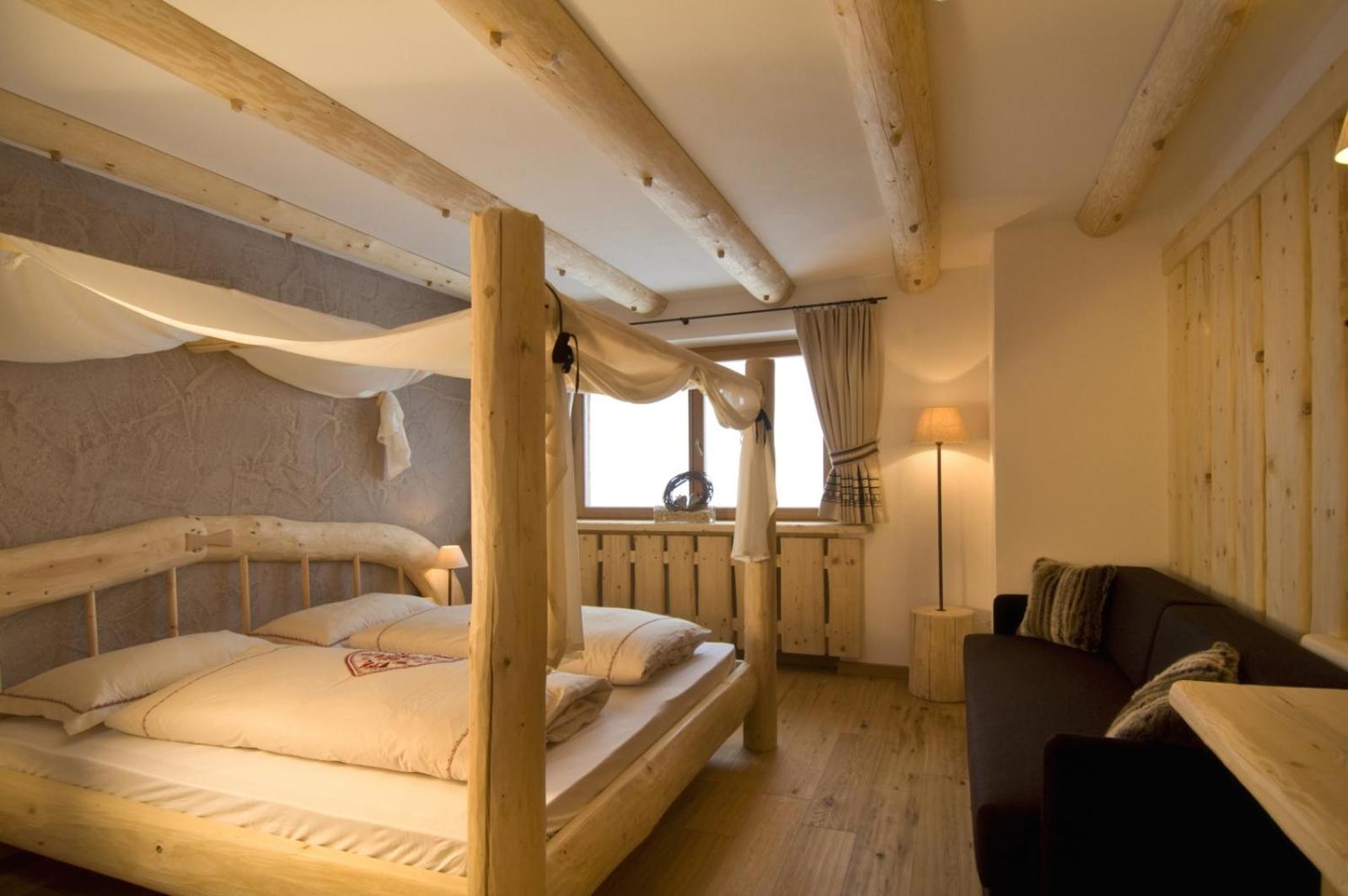 Standard King Room photo 2