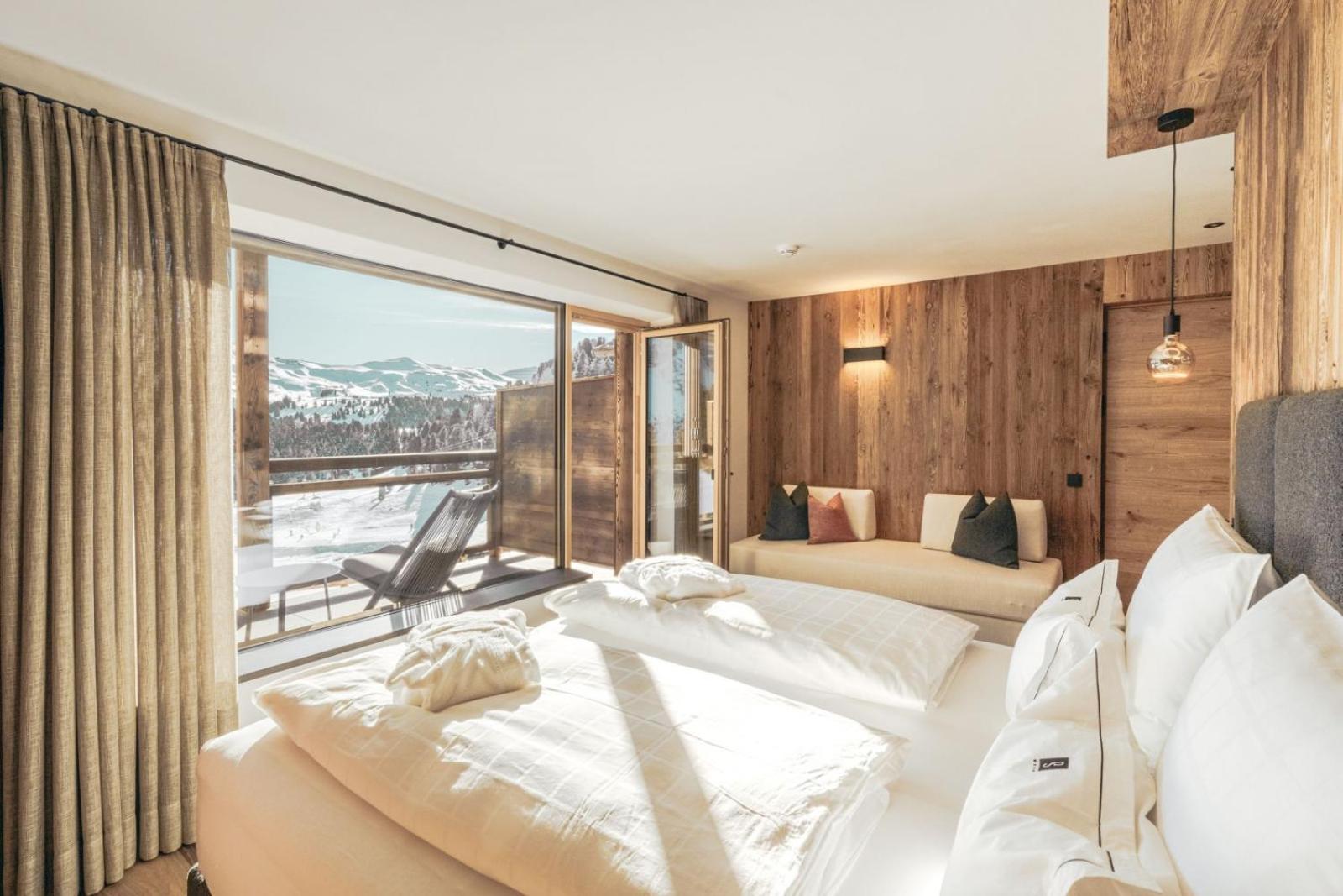 Large Double or Twin Room photo 1