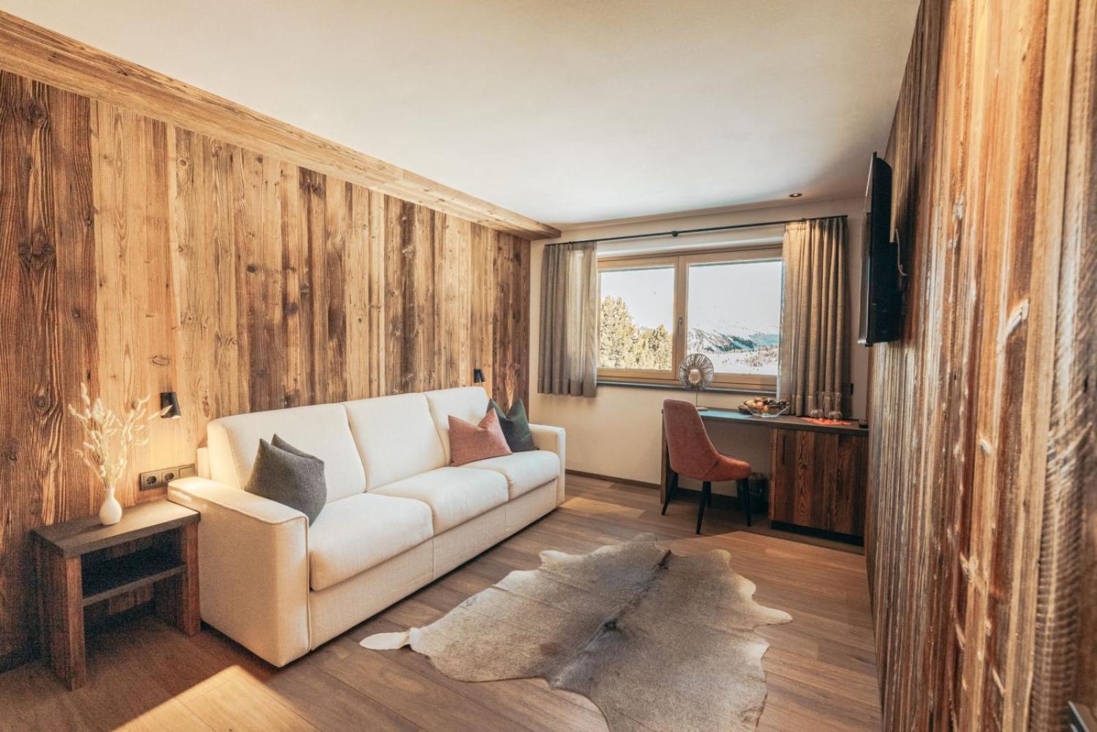 Large Double or Twin Room photo 3