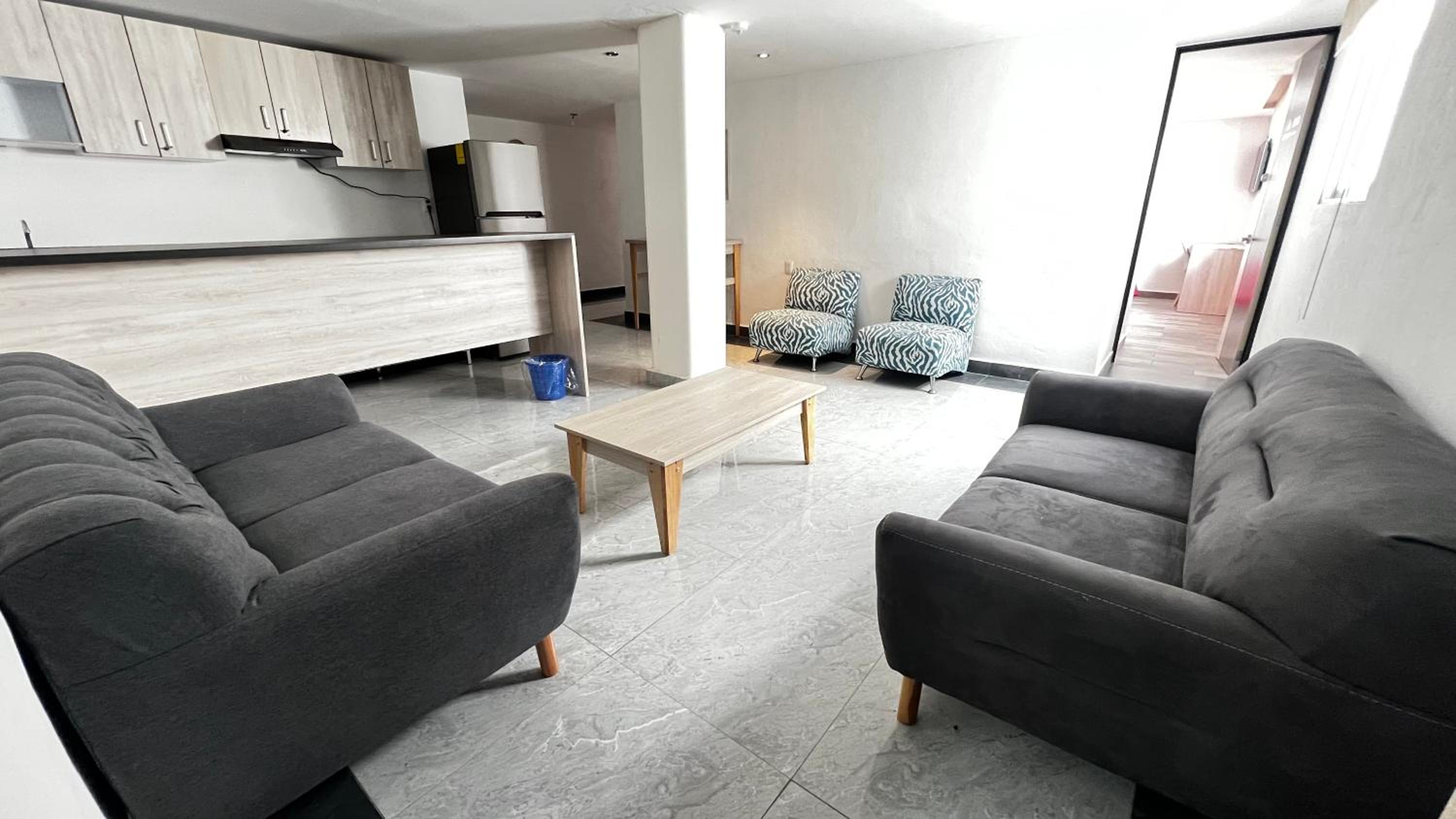 Four-Bedroom Standard Apartment photo 1
