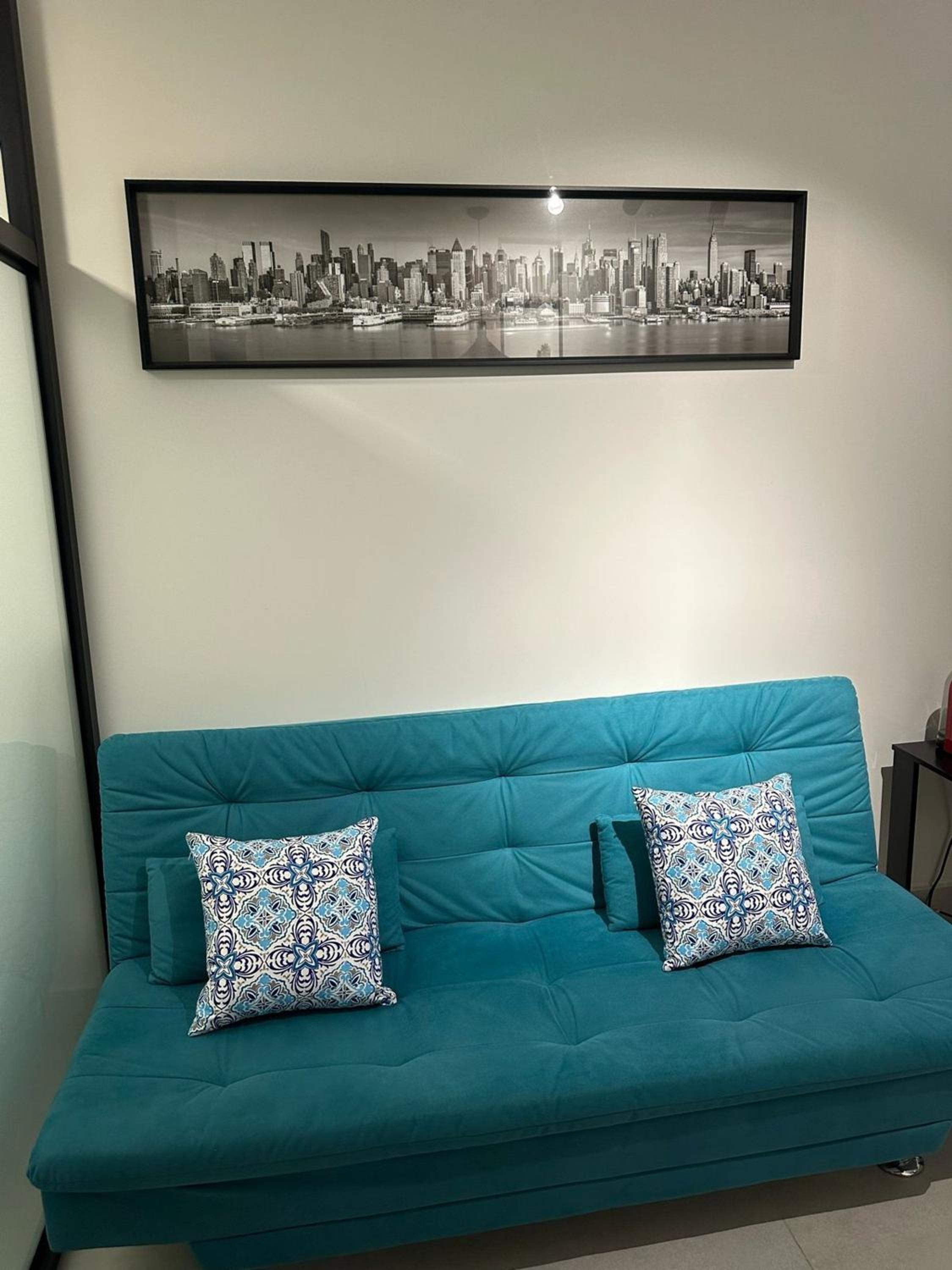 One-Bedroom Apartment photo 1