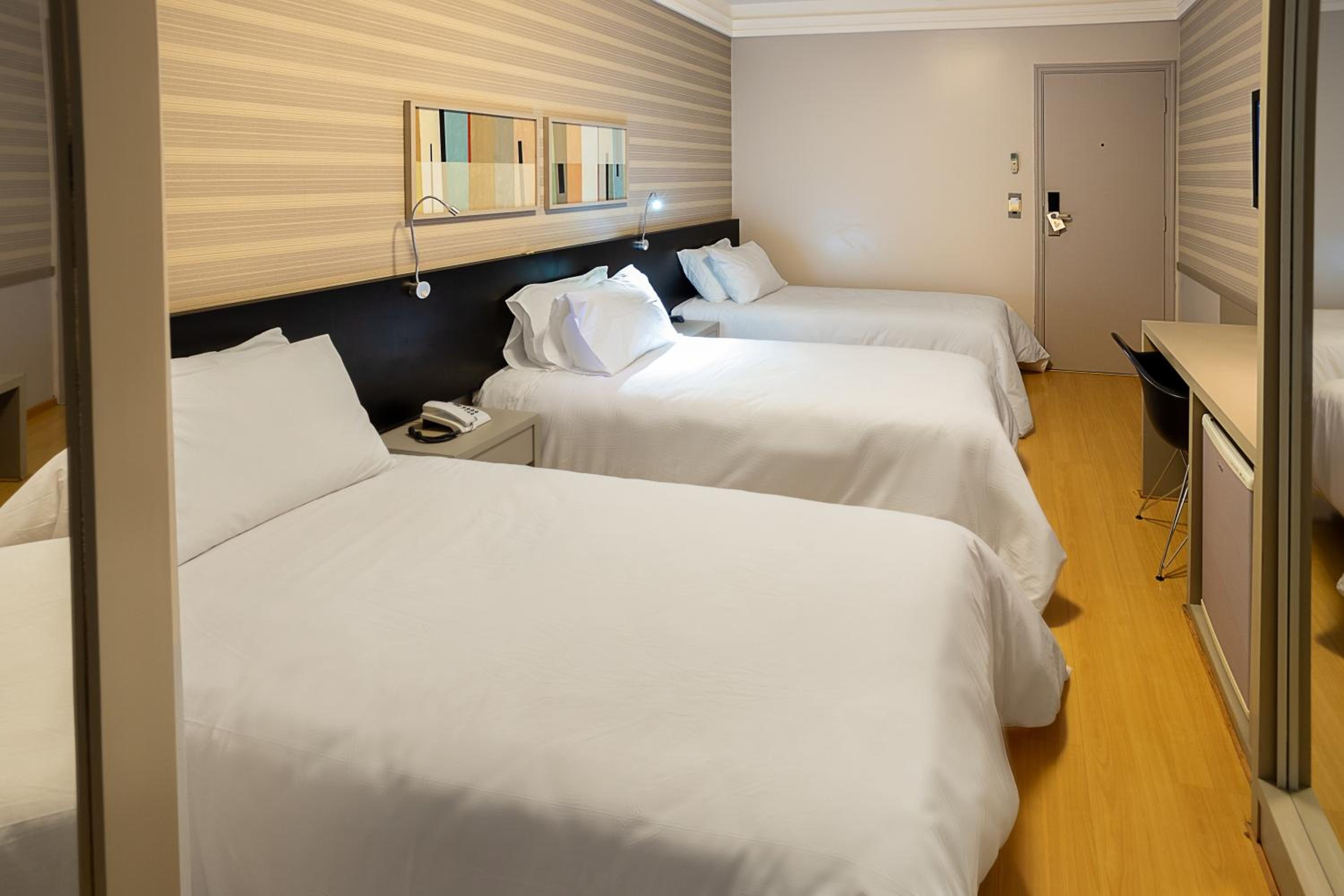 Superior Triple Single Bed Room photo 1