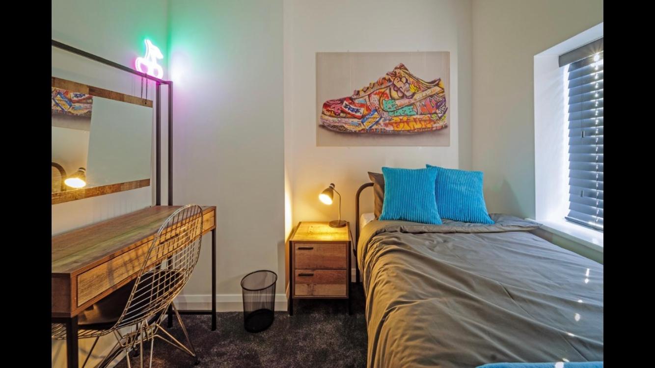 Three-Bedroom House photo 1