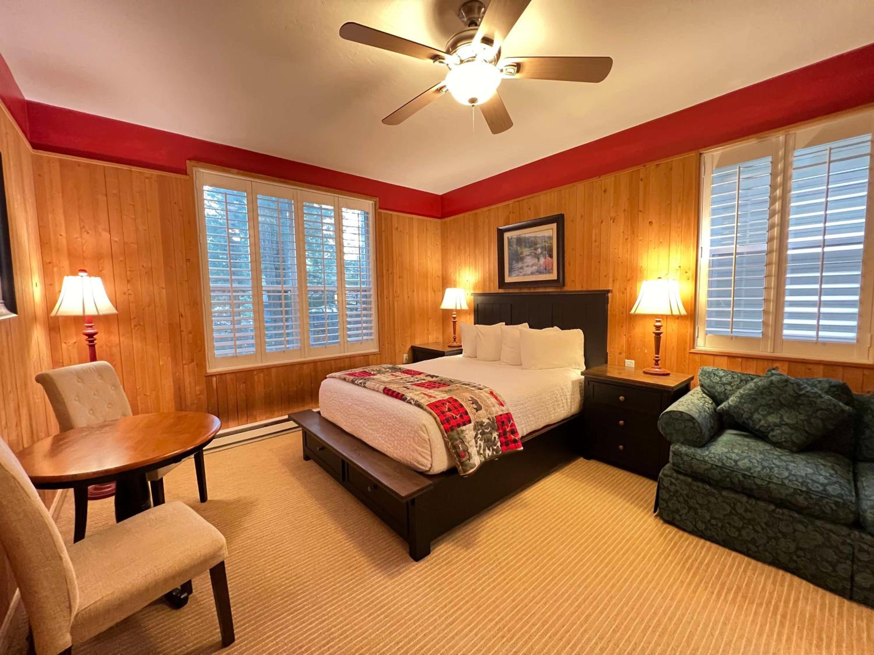 Deluxe Double Room with Shower photo 3