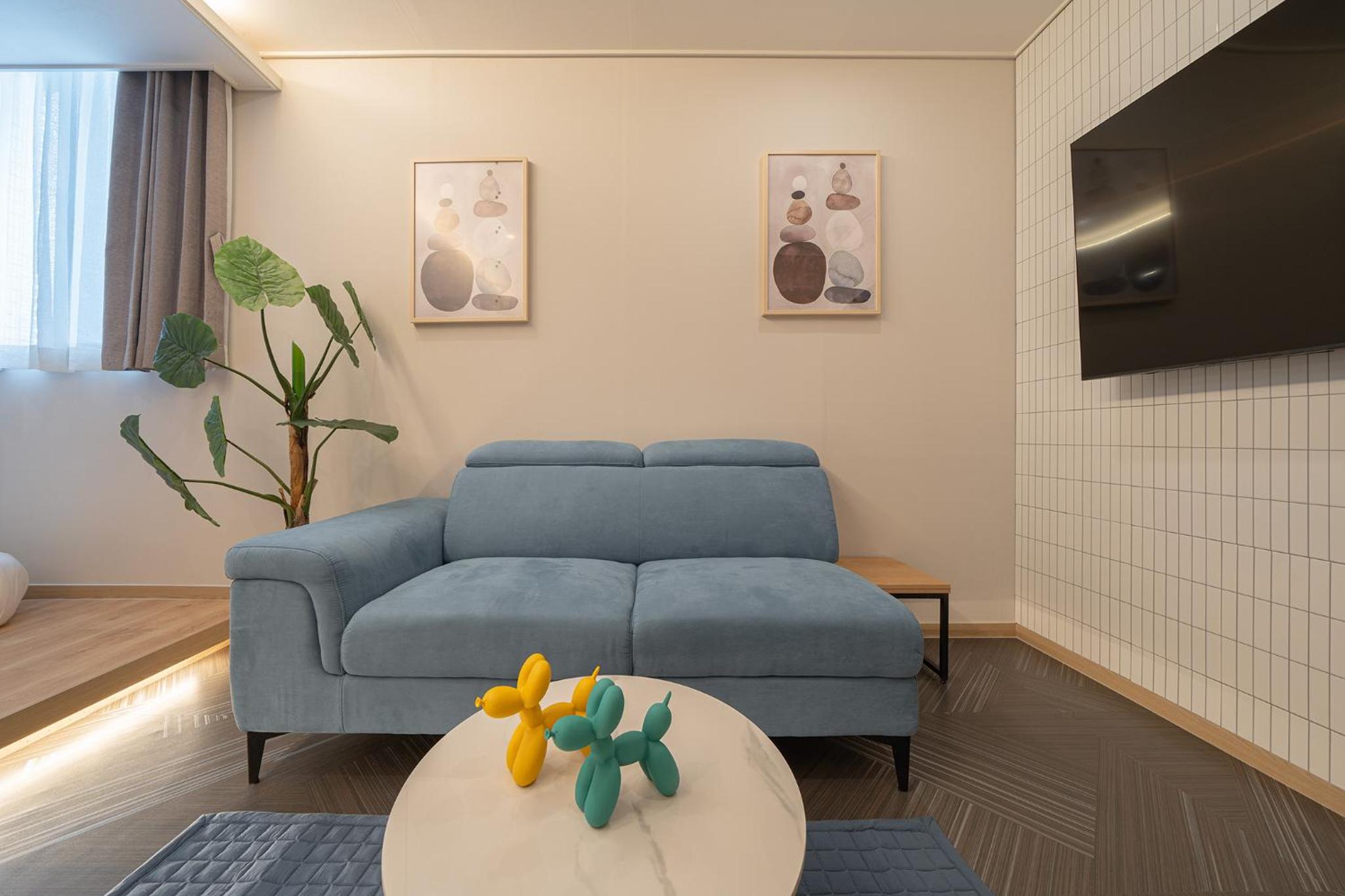 Family Room - Photo 9