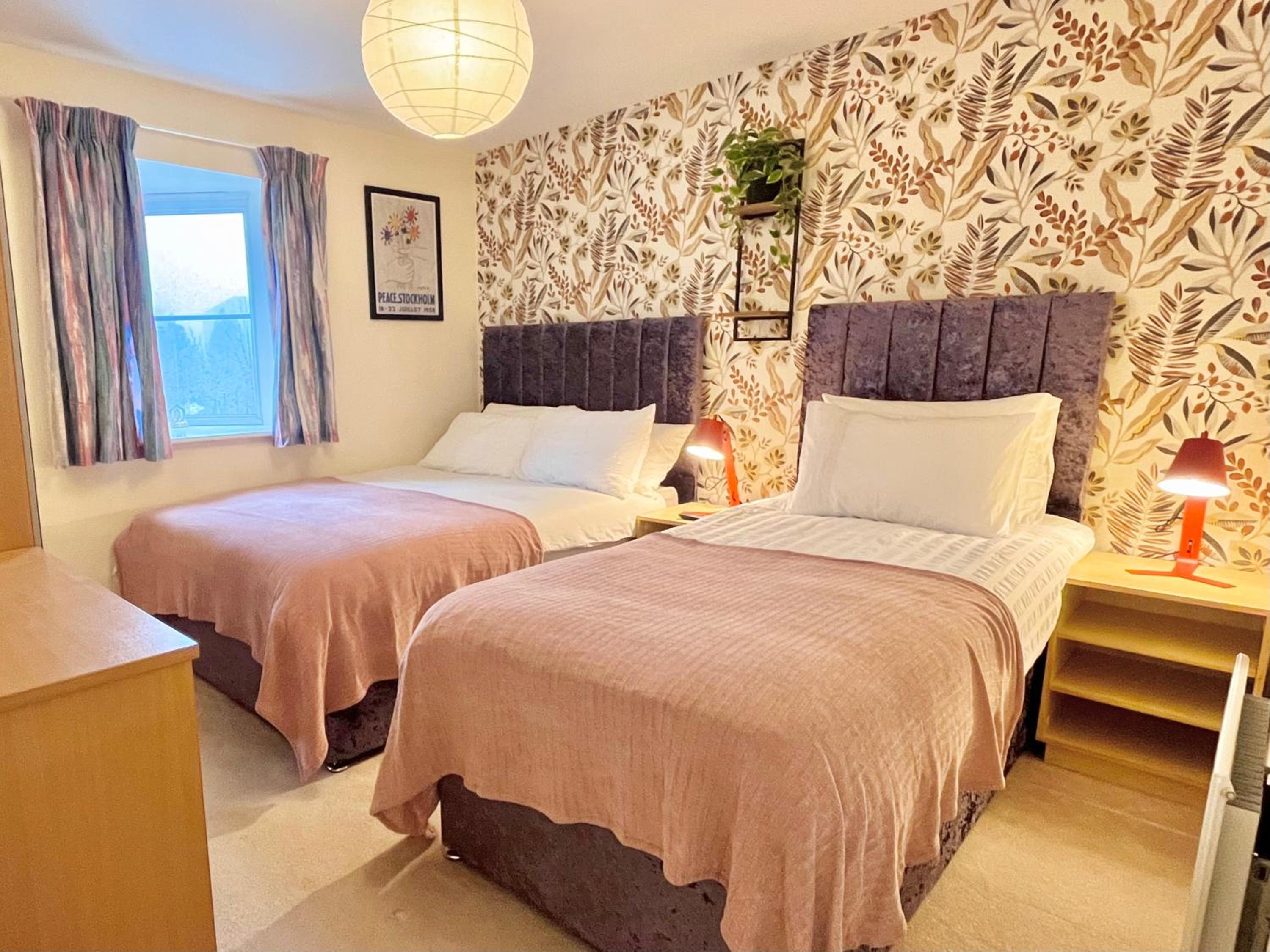 Four-Bedroom House photo 1