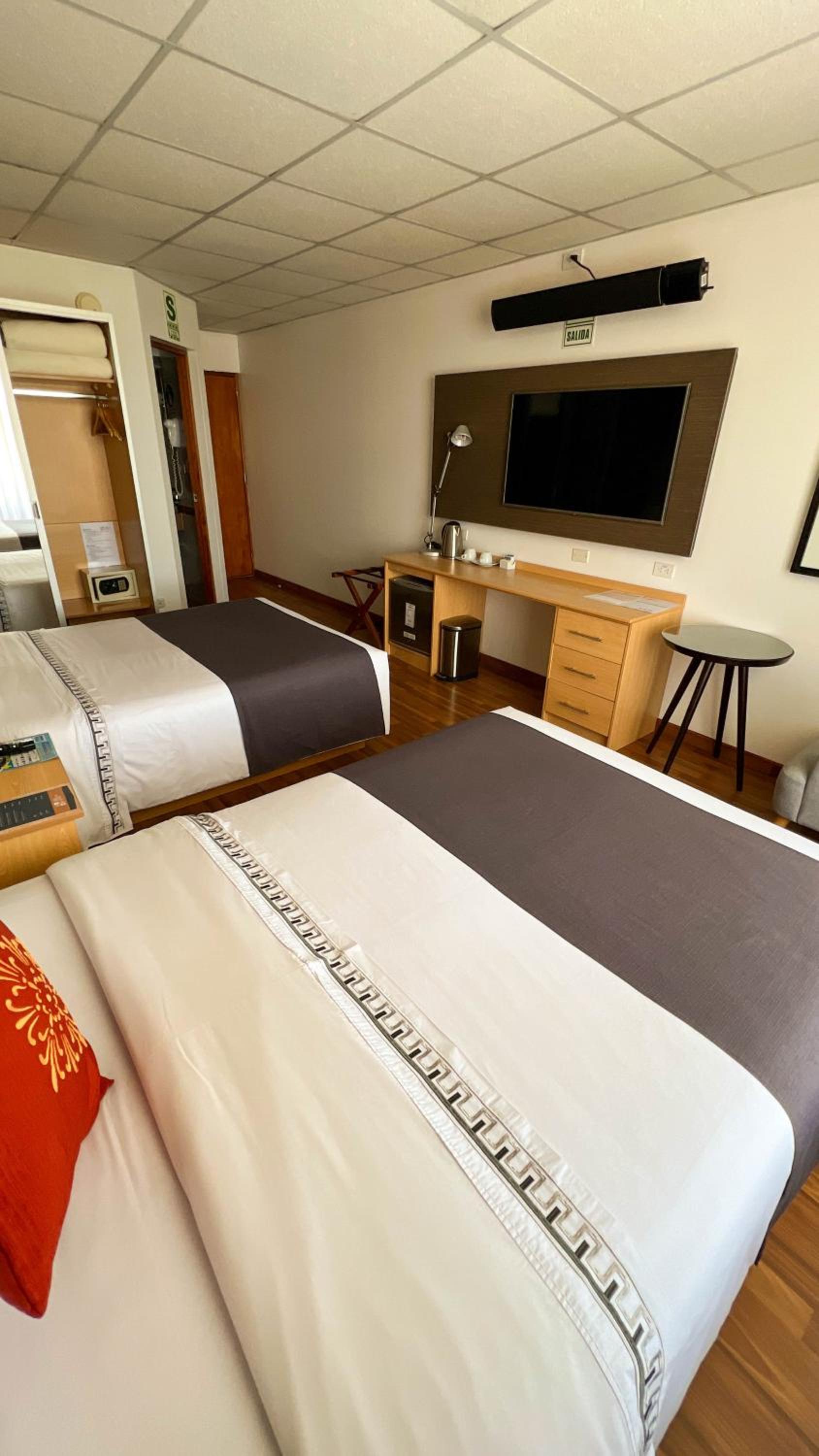 Superior Double Room with Two Double Beds photo 1