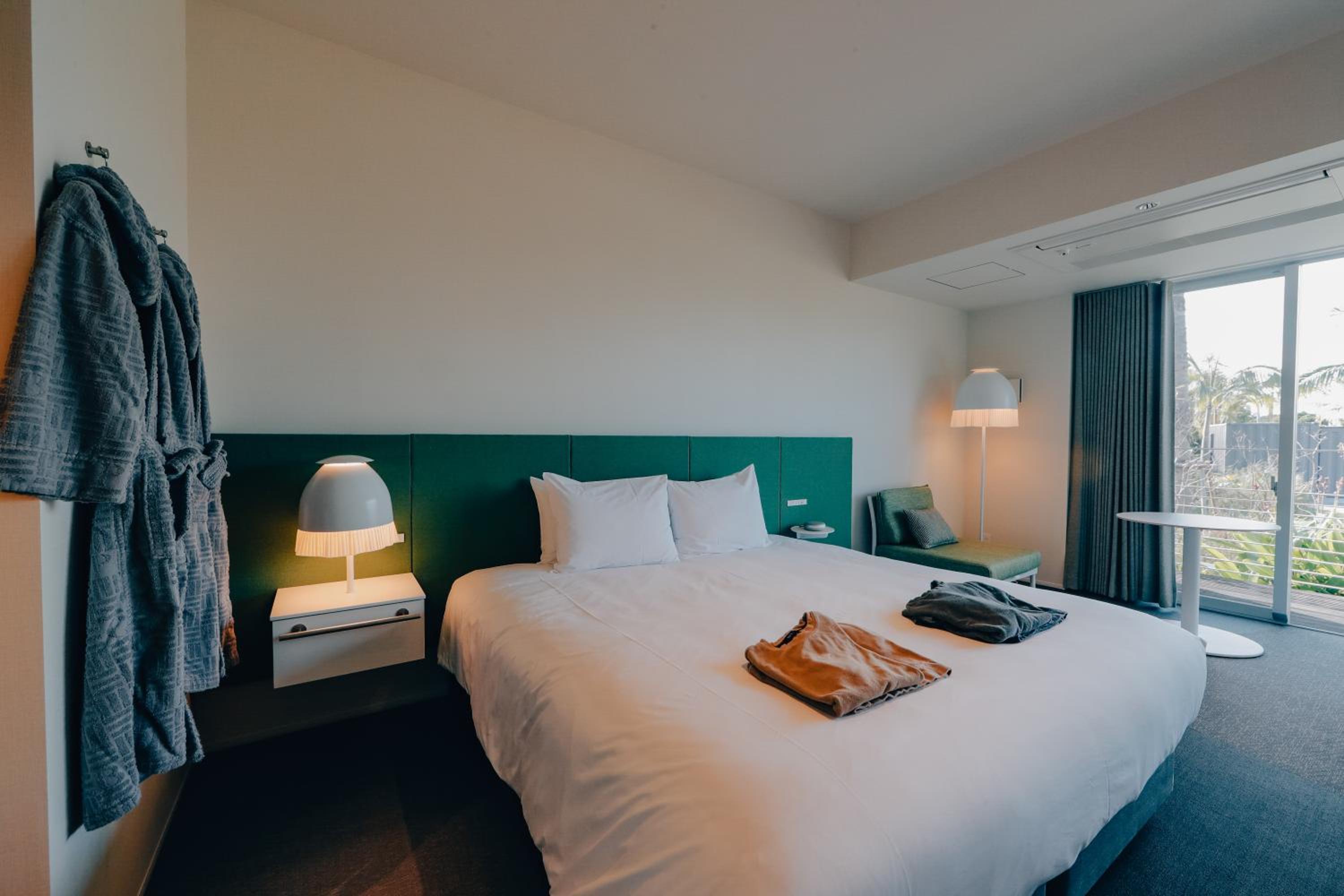 Standard King Room photo 2