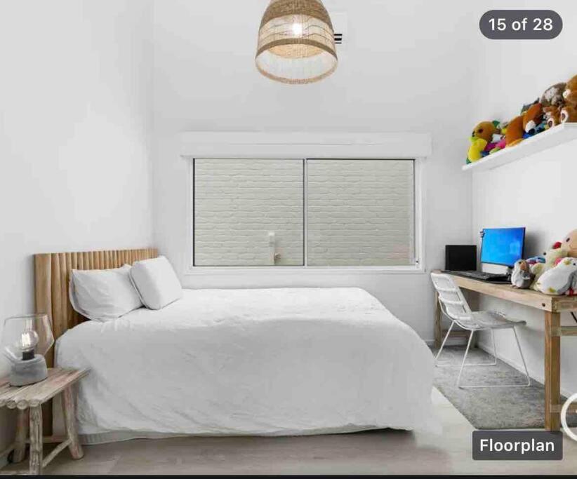 Three-Bedroom House photo 1