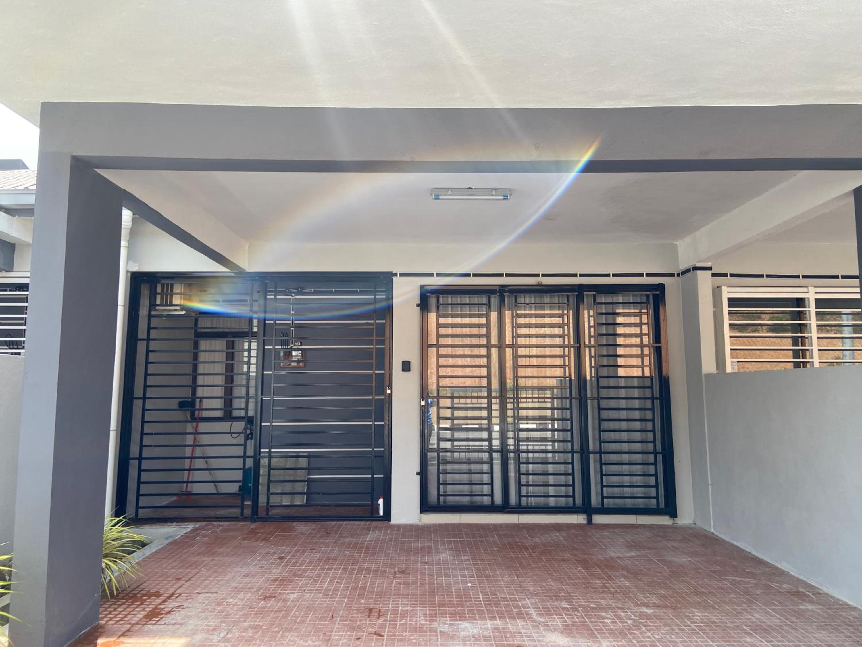 Three-Bedroom House photo 2