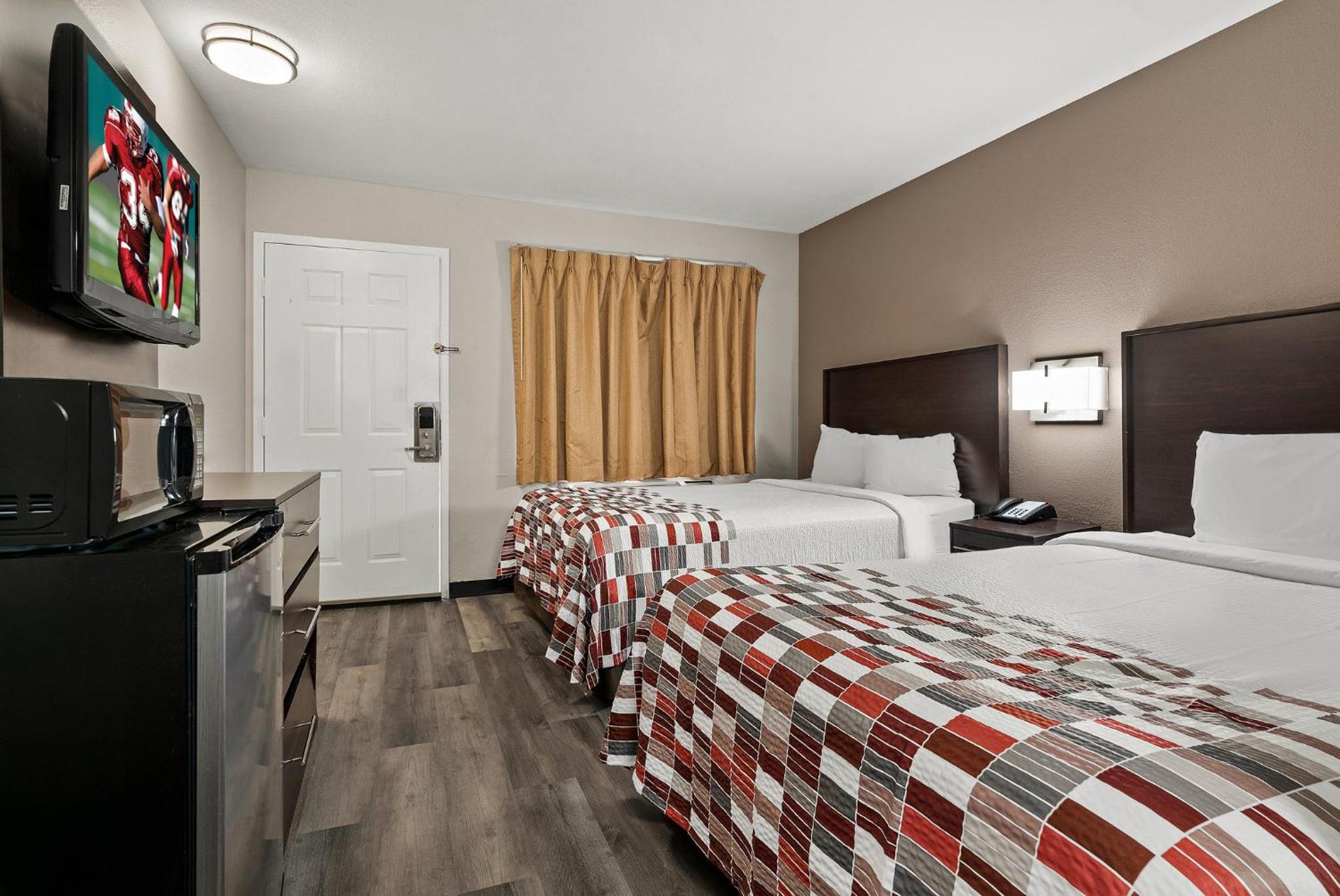Suite with Two Double Beds Smoking photo 2