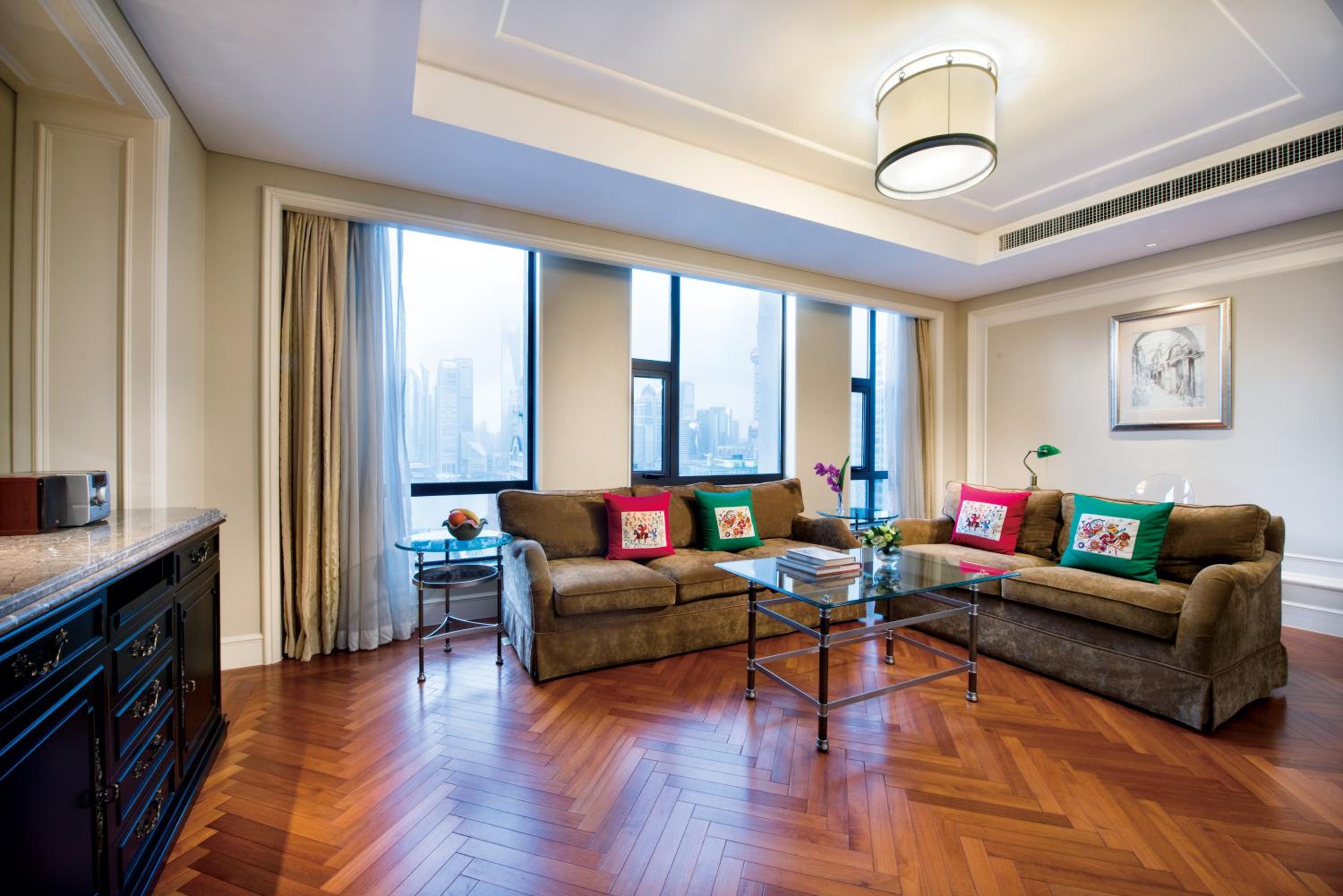 Deluxe Suite photo 3