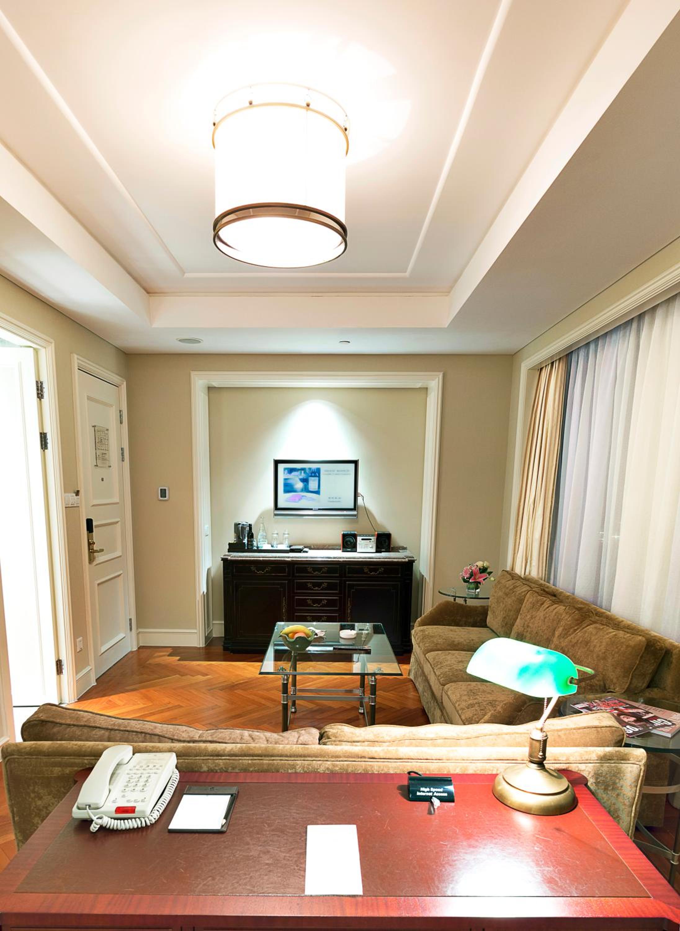 Deluxe Suite photo 2
