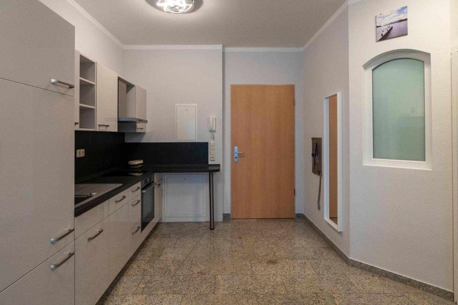 One-Bedroom Apartment photo 3