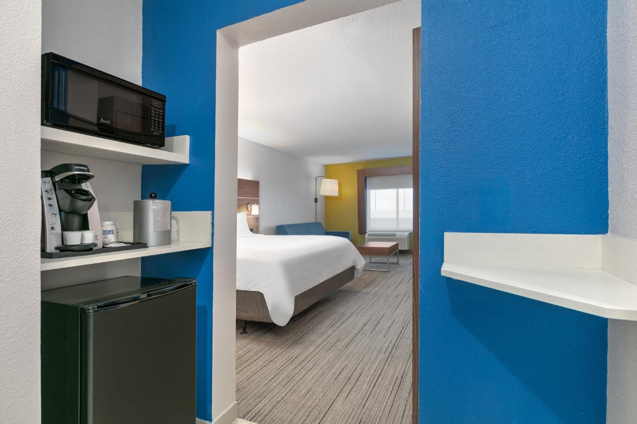 King Suite - Photo 3