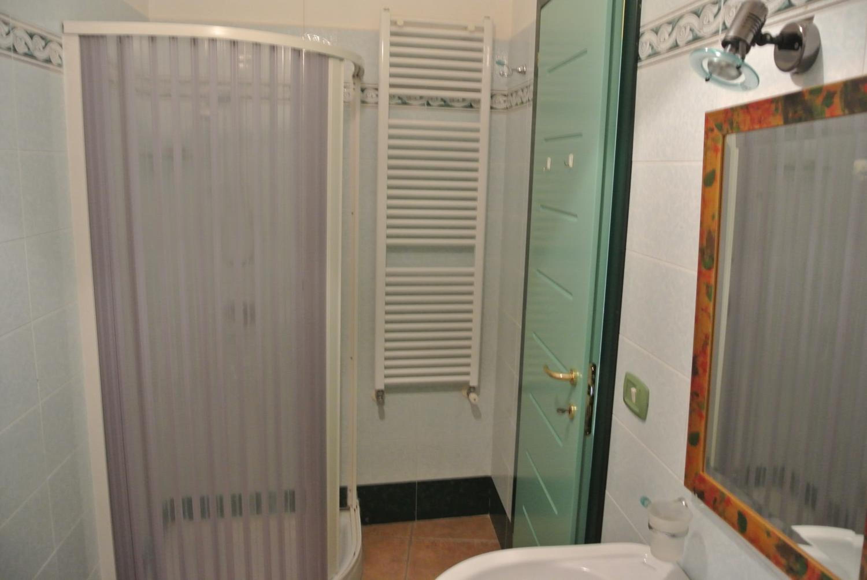 Large Double Room photo 2