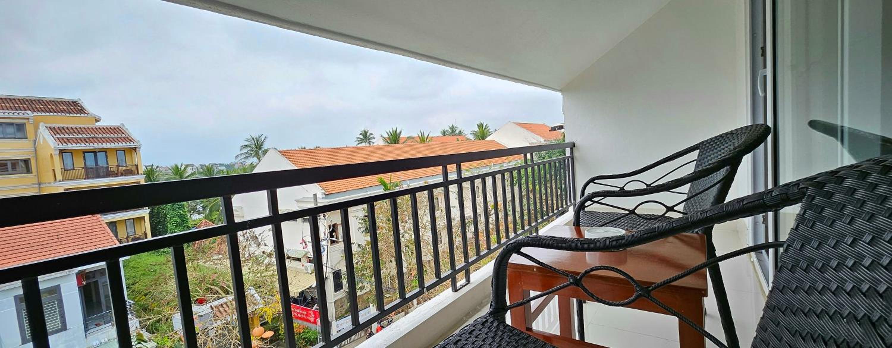 Double Room with Balcony - Photo 7