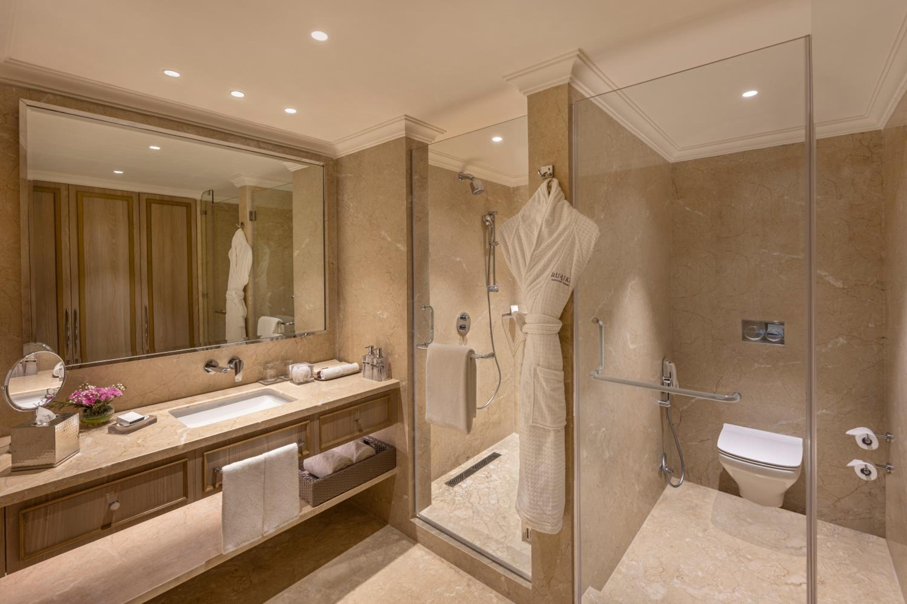 Aurika Suite with Complimentary Two way Airport Transfer and Happy Hours 1 + 1 offer (On select Brands only).Timing : 1700hrs – 2000hrs and 10% discount on Spa - Photo 2