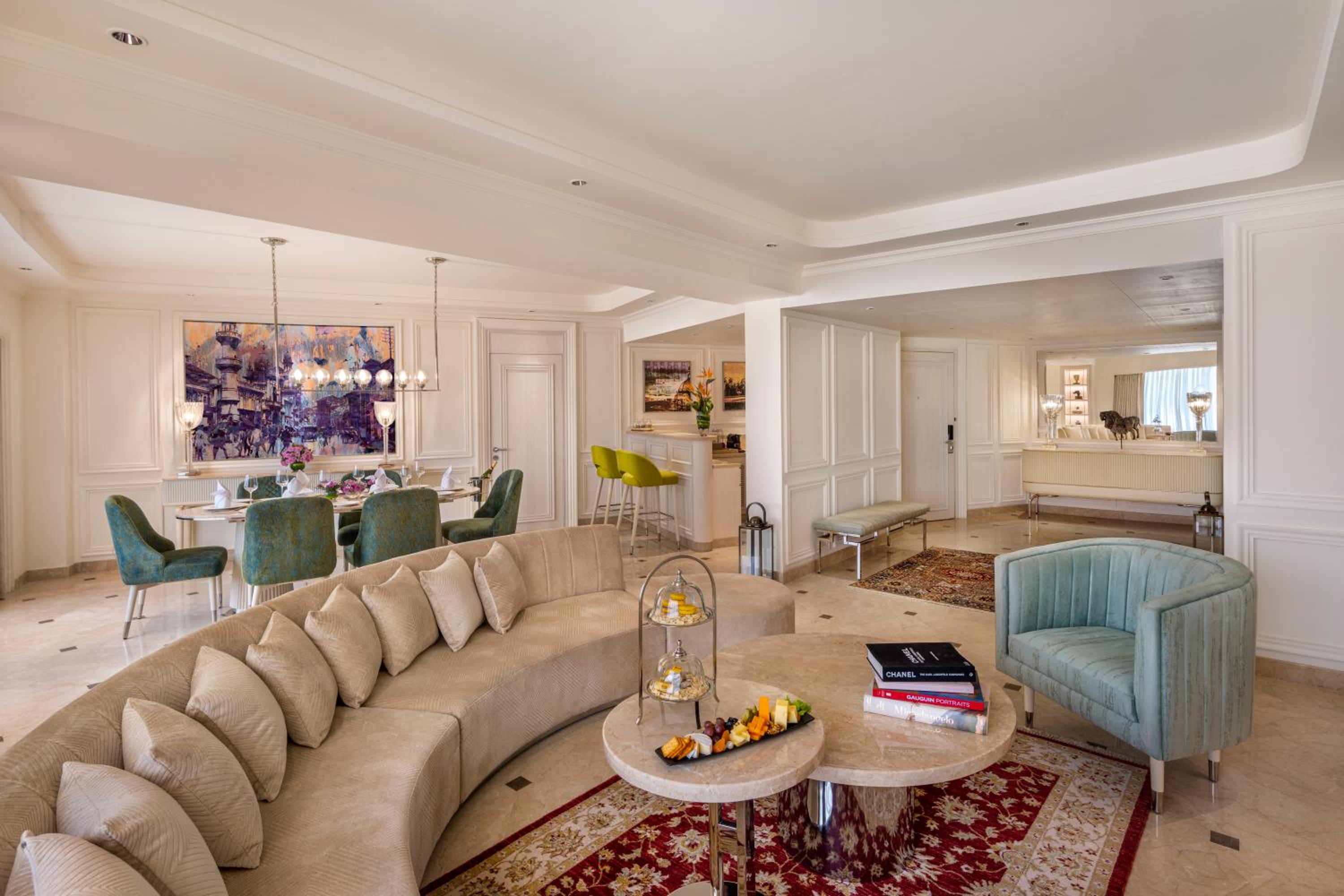 Presidential Suite with Complimentary Two way Airport Transfer and Happy Hours 1+1 offer (On select Brands only).Timing : 1700hrs – 2000hrs and 10% discount on Spa photo 3