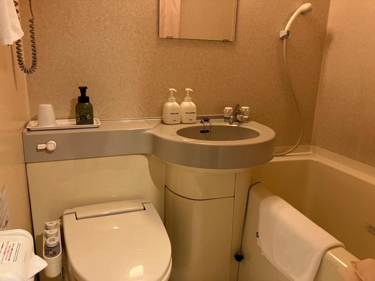 Single Room - Non-Smoking photo 2