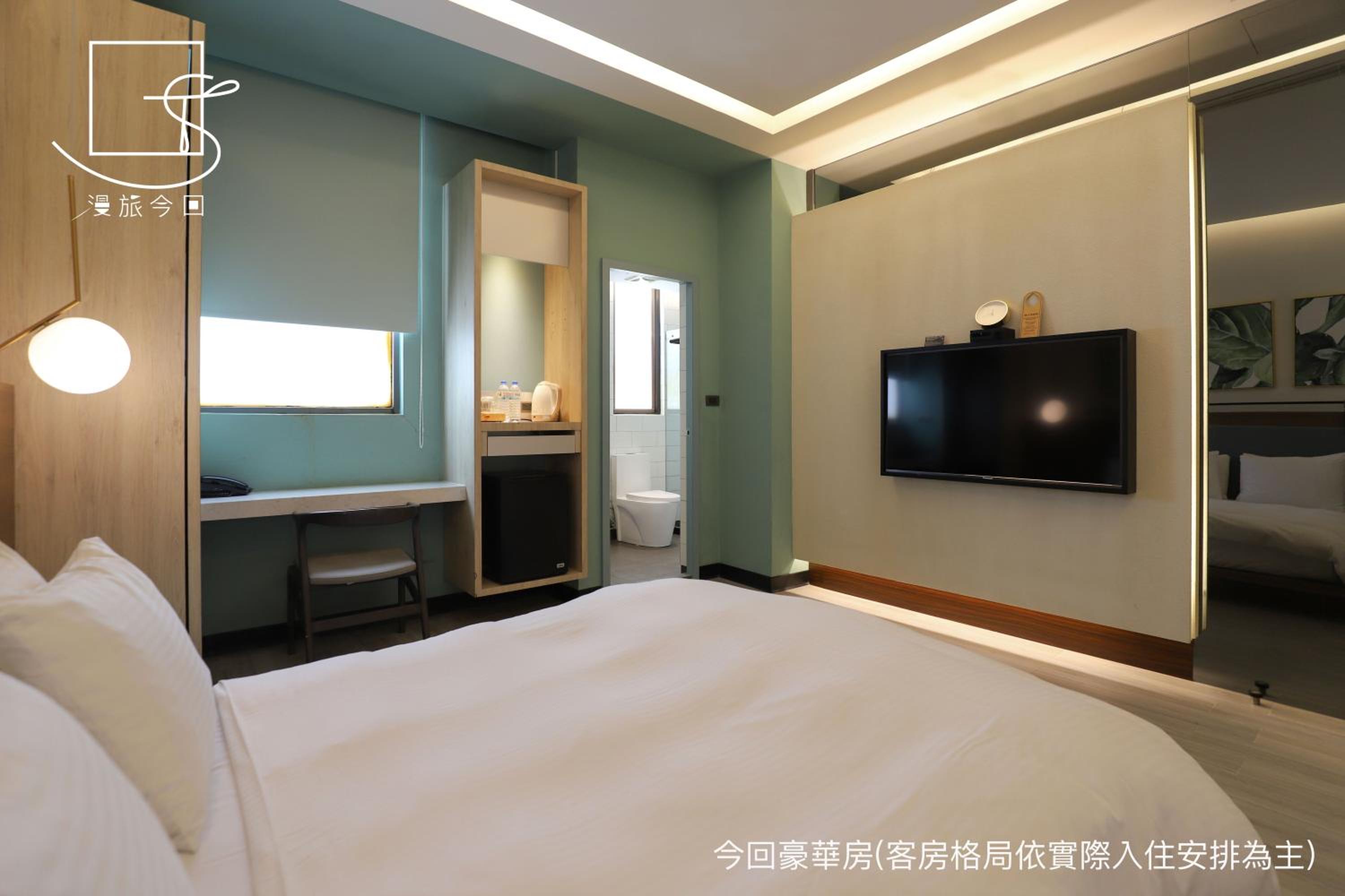 Deluxe Double Room - Photo 10