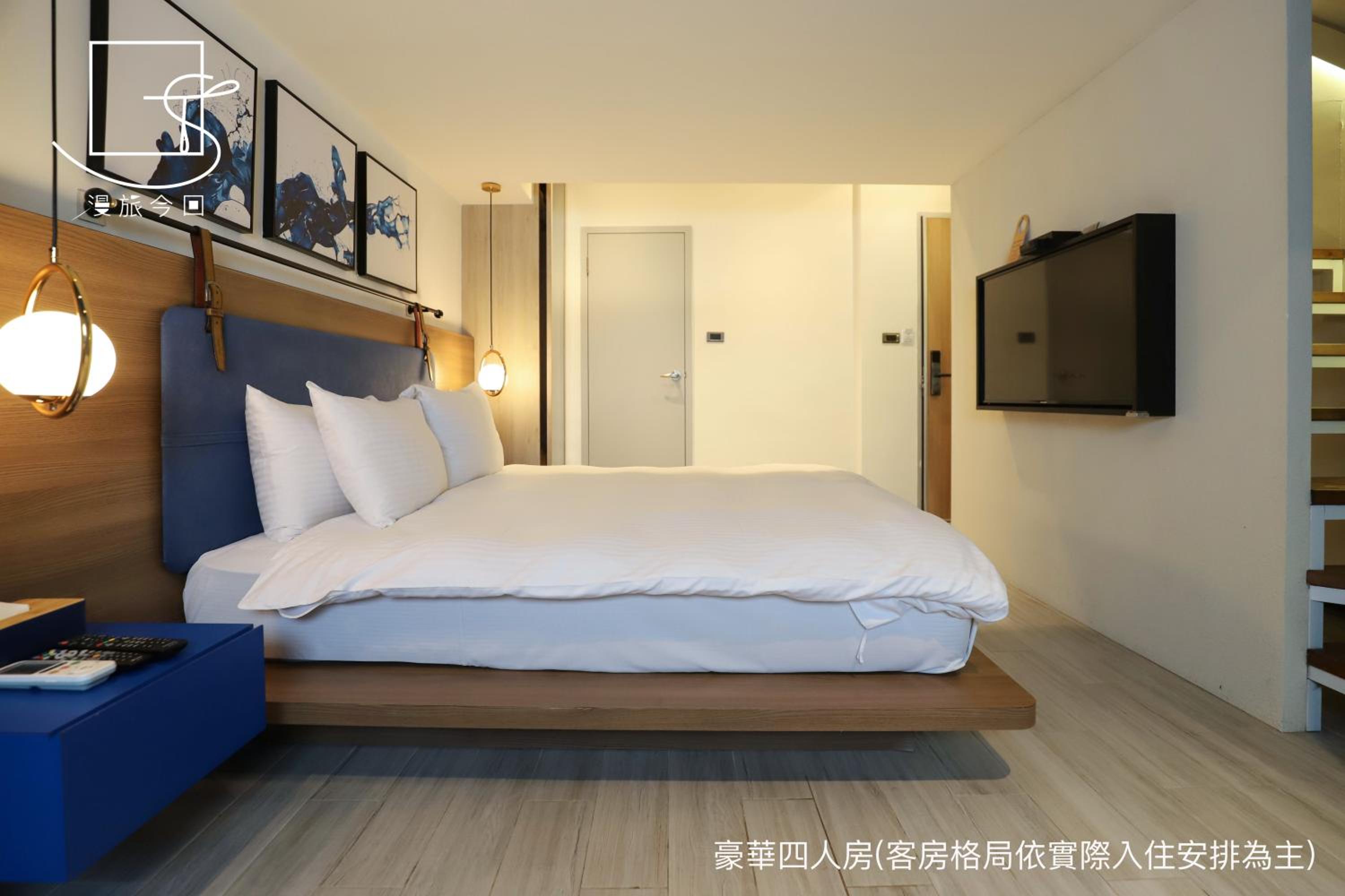 Deluxe Quadruple Room - Photo 2