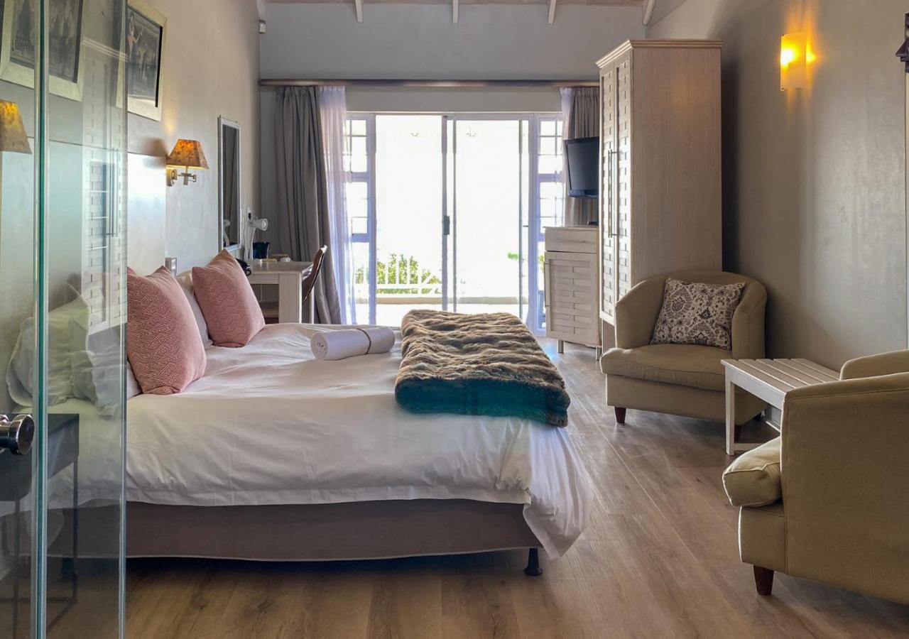 Honeymoon Suite - Photo 5