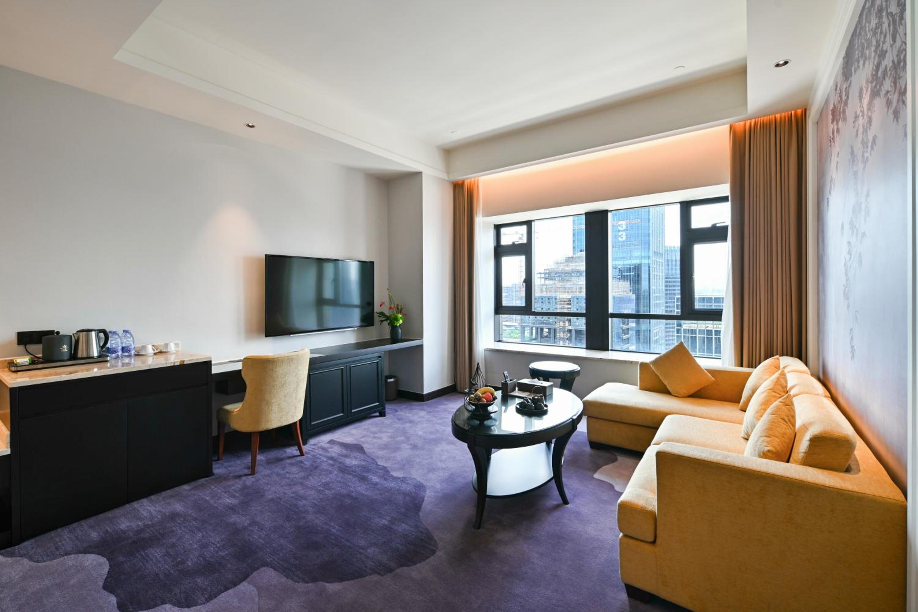 Queen Suite