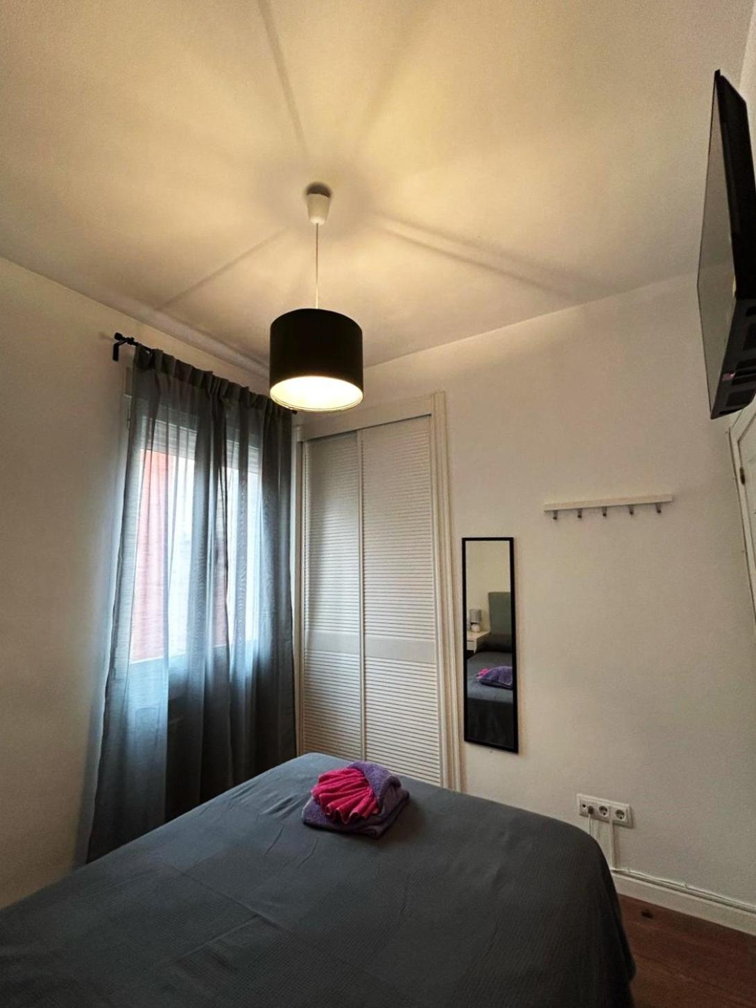 Double Room with Shared Bathroom photo 2