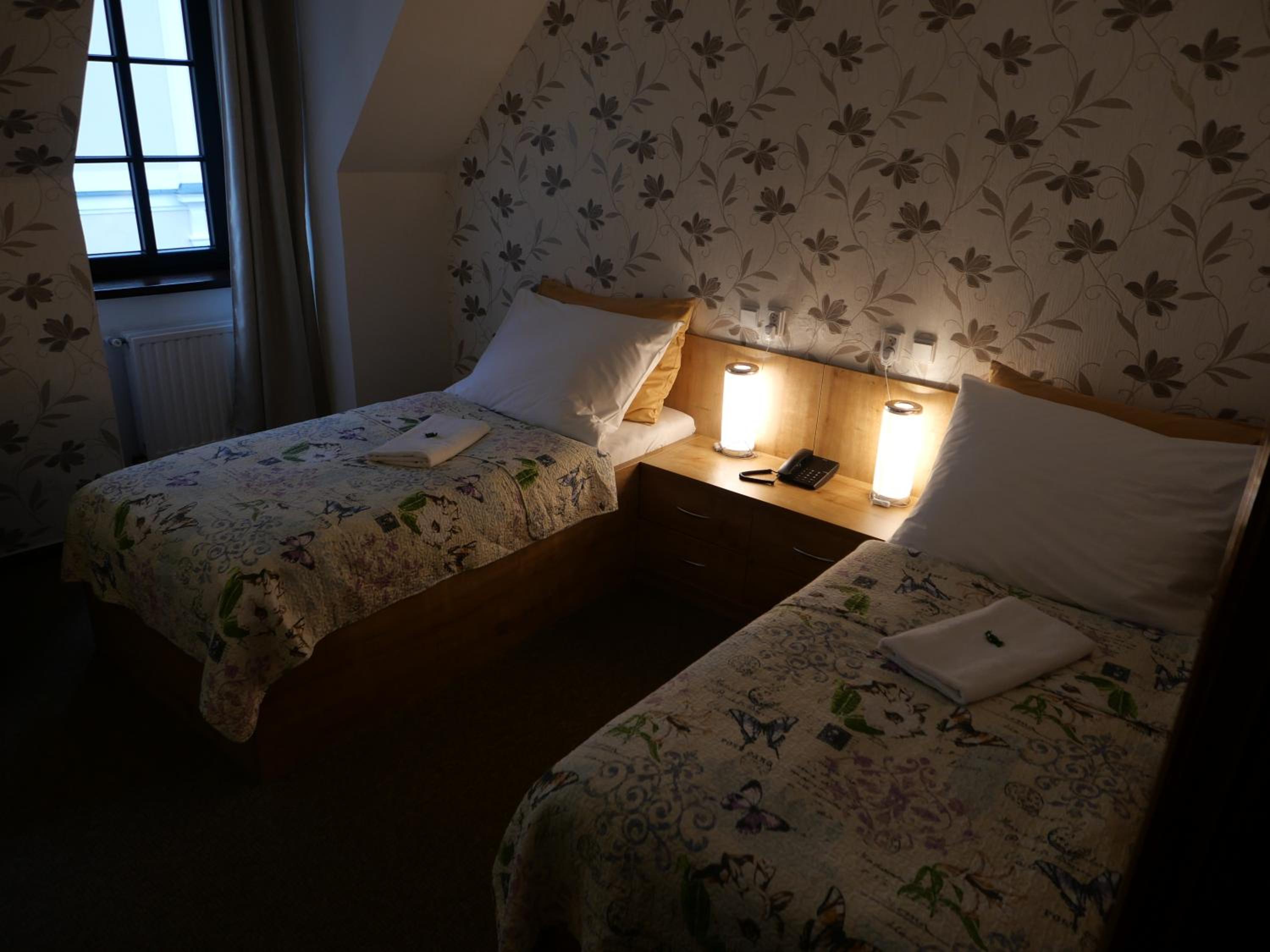 Twin Room - Photo 1