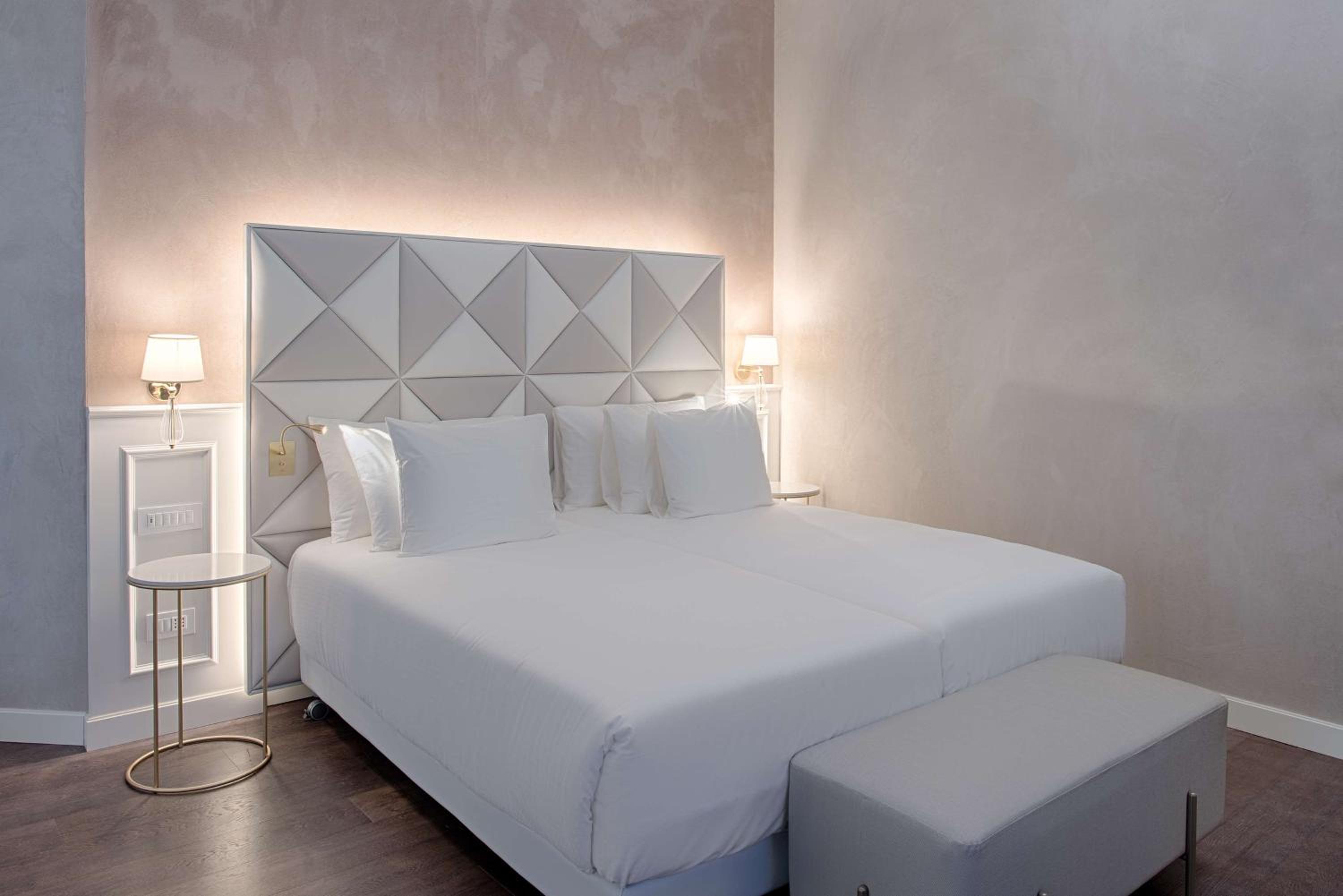 Superior Double or Twin Room - Photo 6