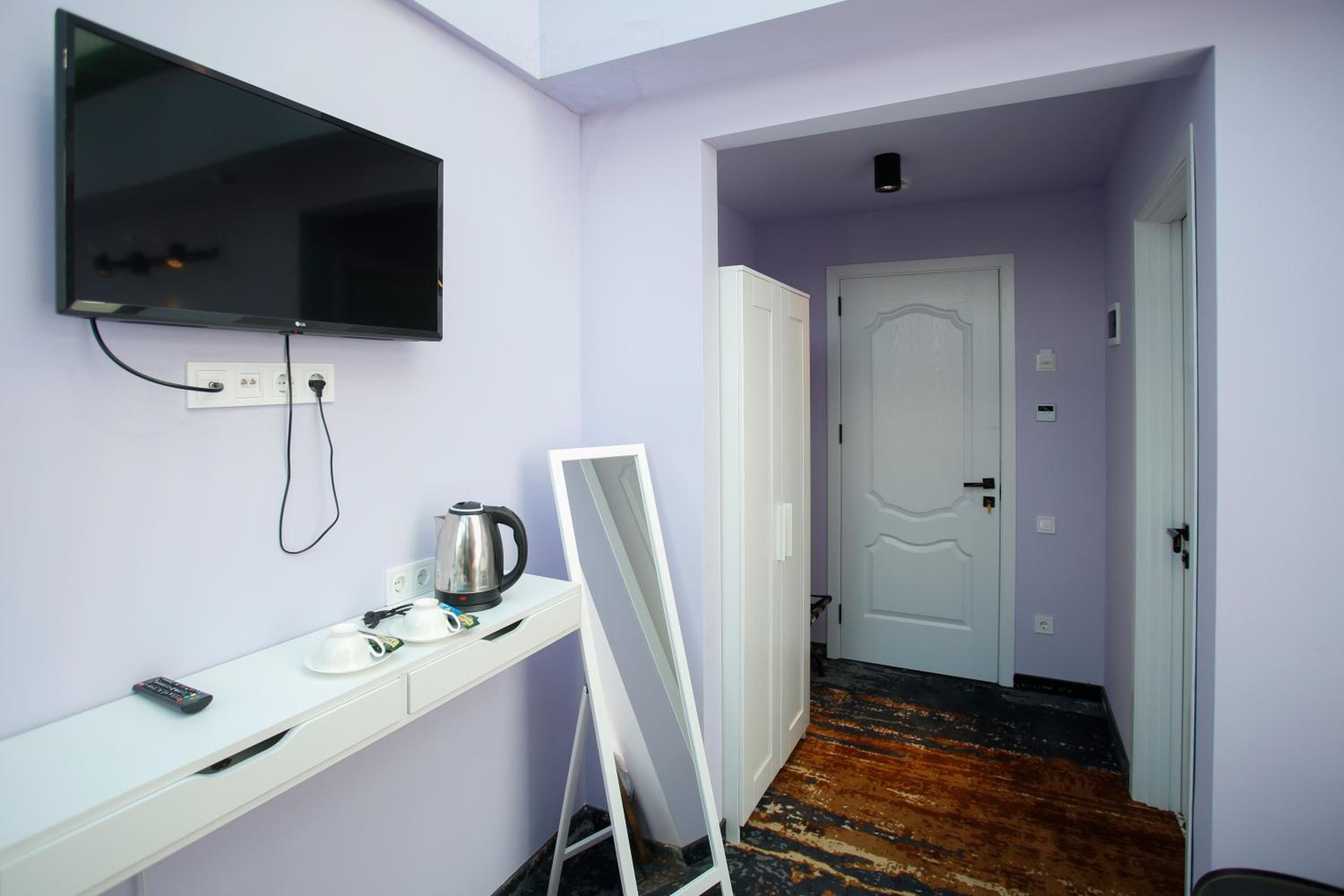 Standard Double or Twin Room - Photo 3