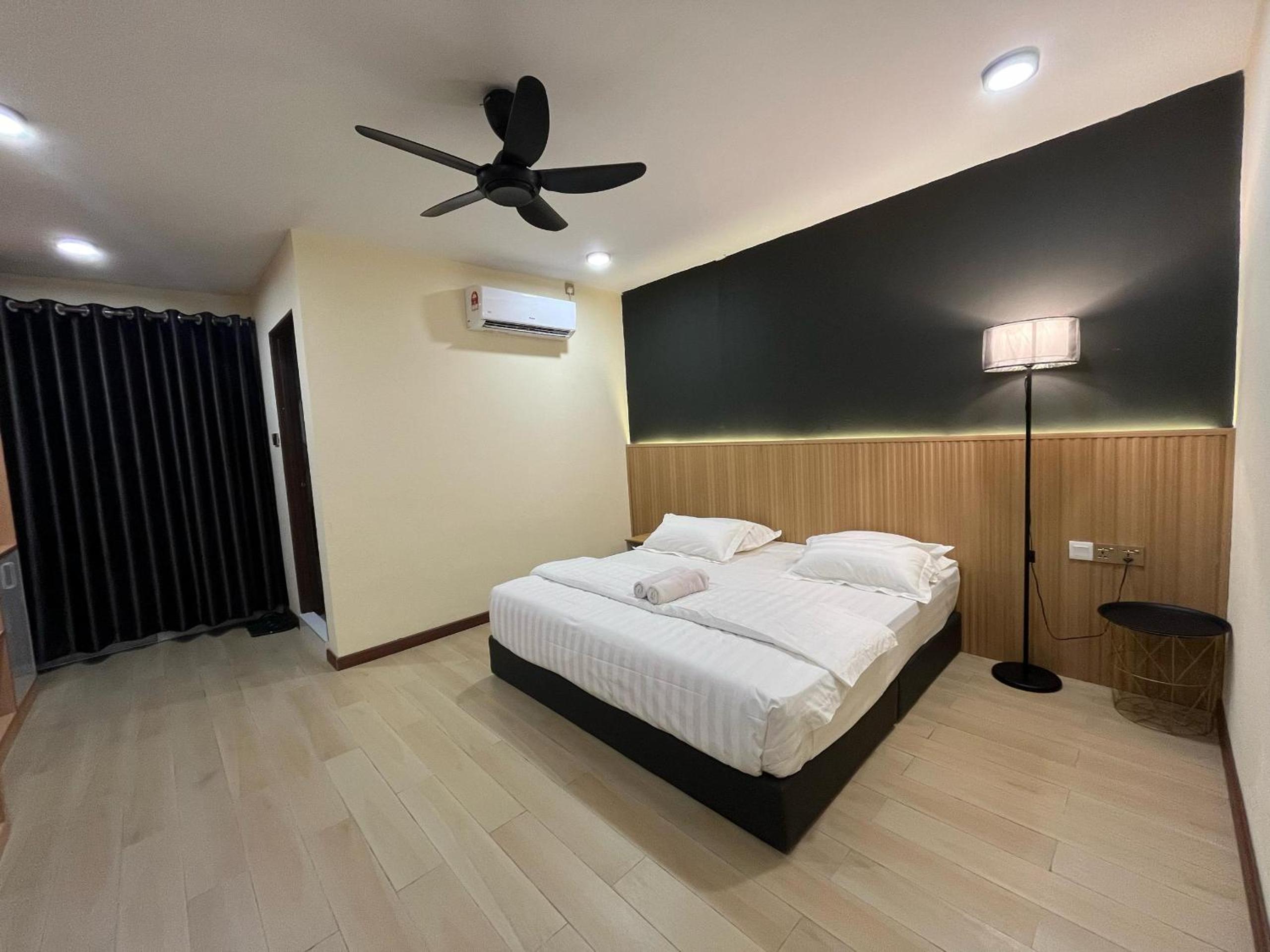 Superior King Room - Photo 3