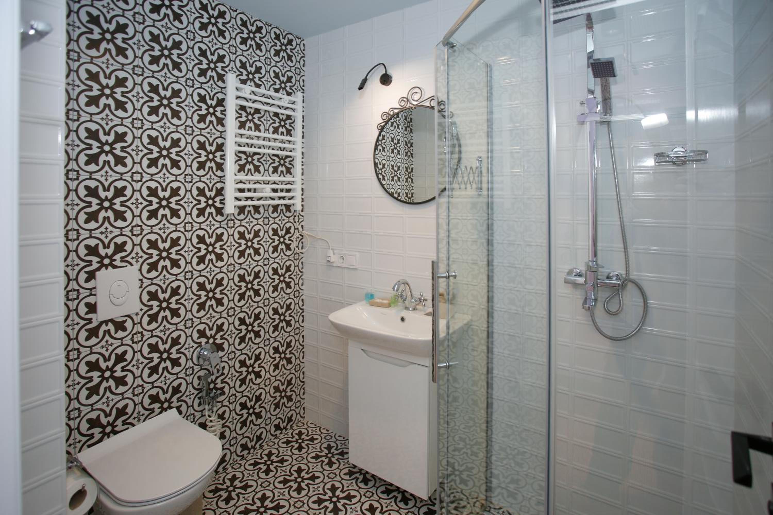 Standard Double or Twin Room - Photo 4